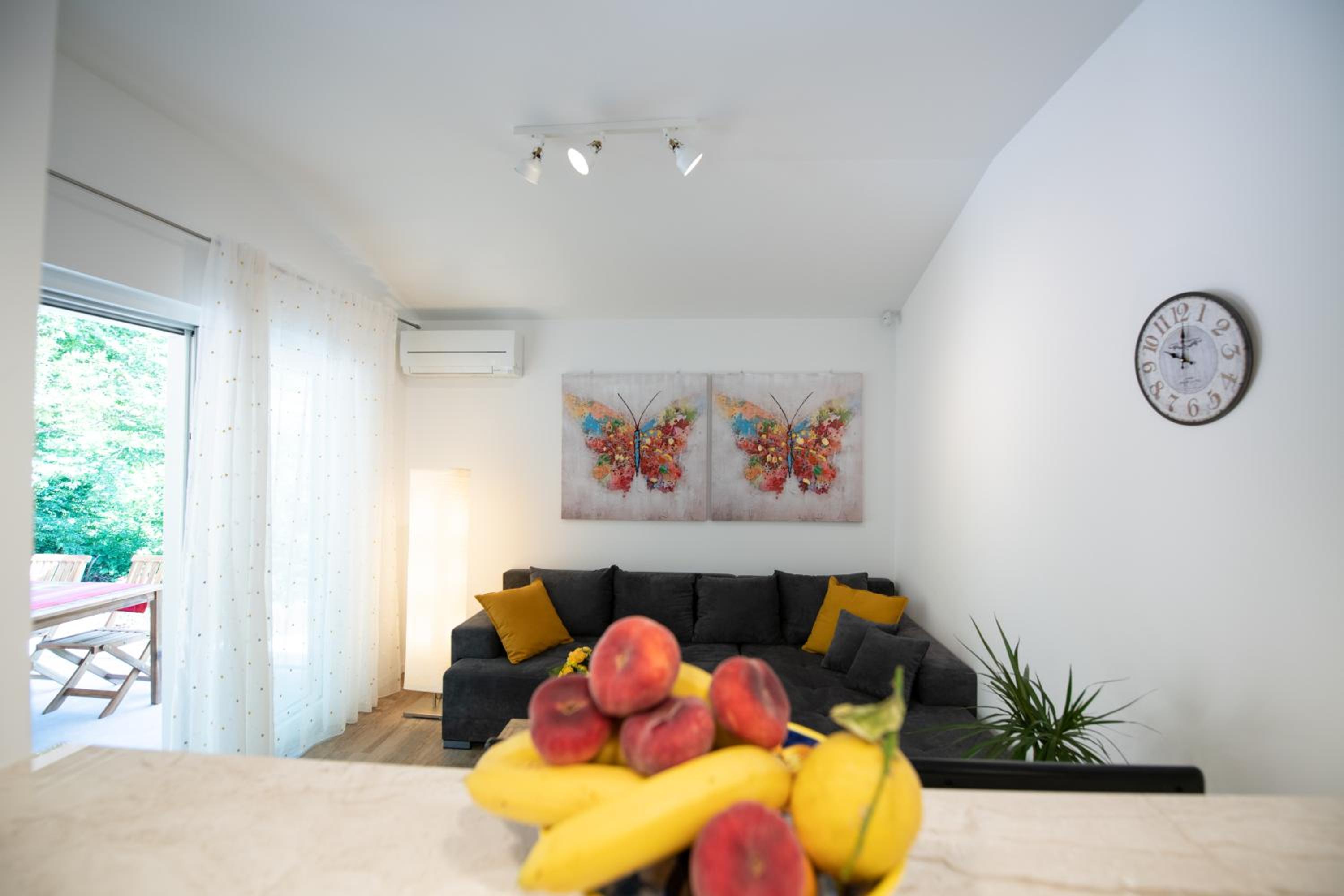 Apartment photo 1