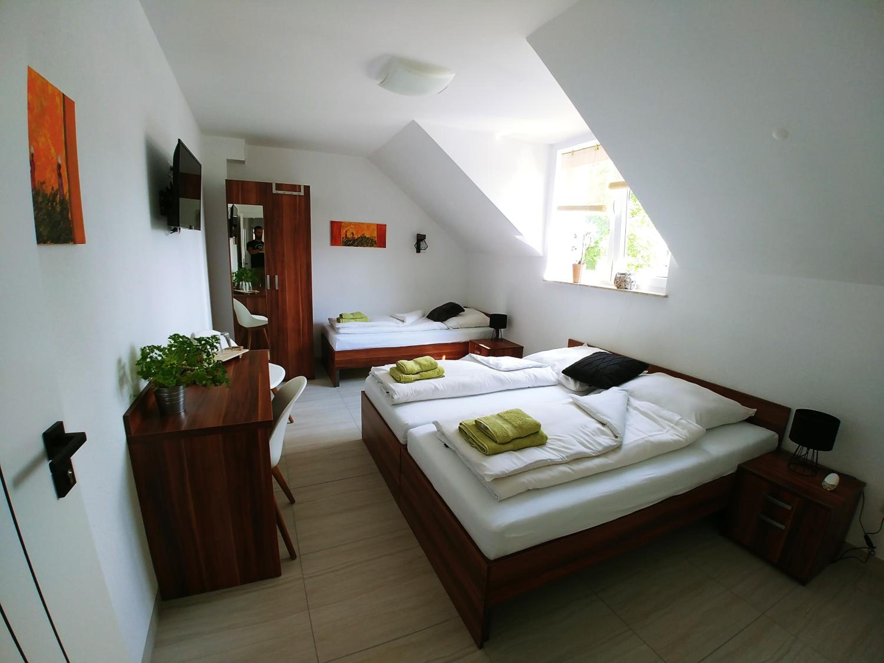 Triple Room with Private Bathroom - Photo 1