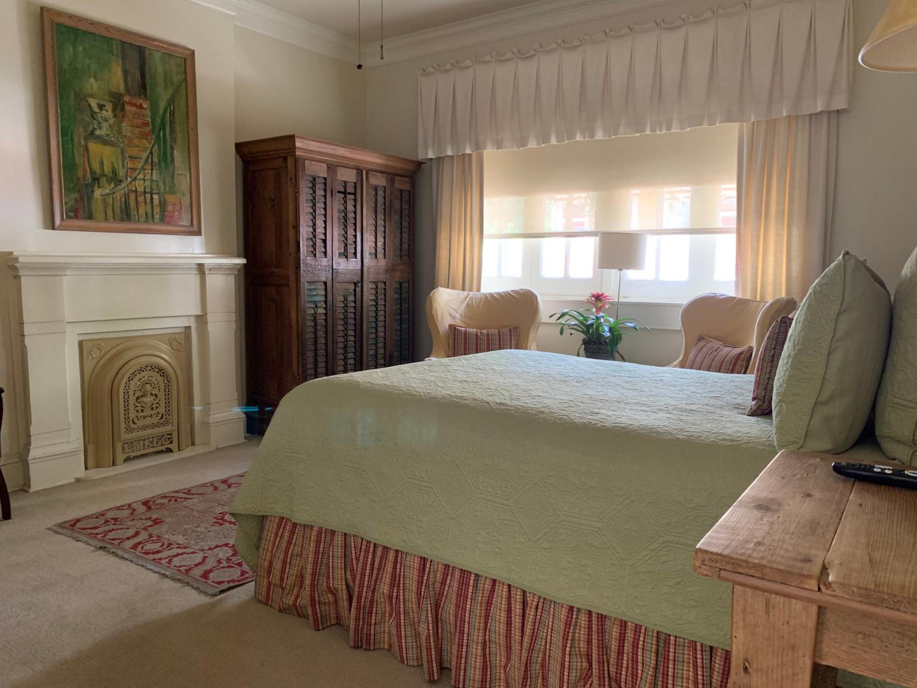 Standard Queen Room