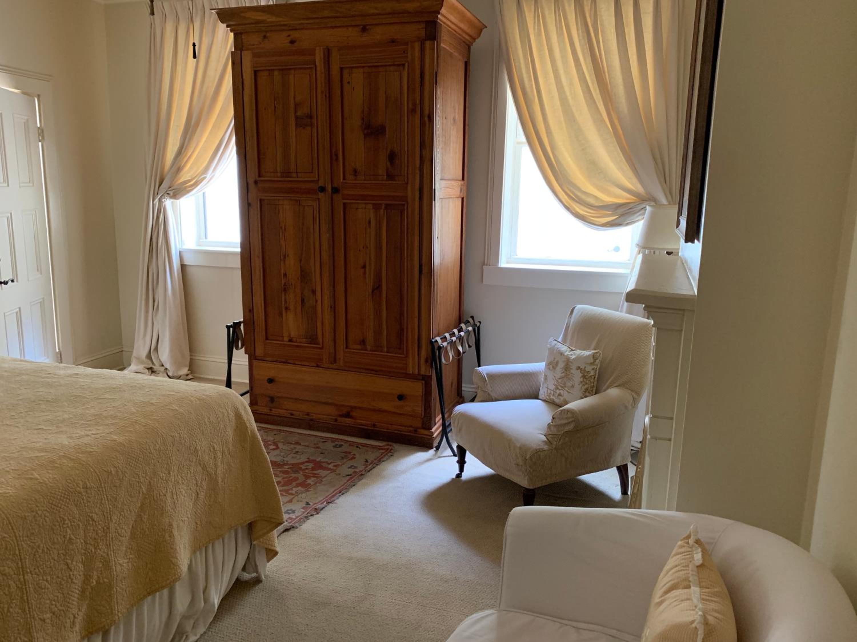 Standard Queen Room - Photo 1