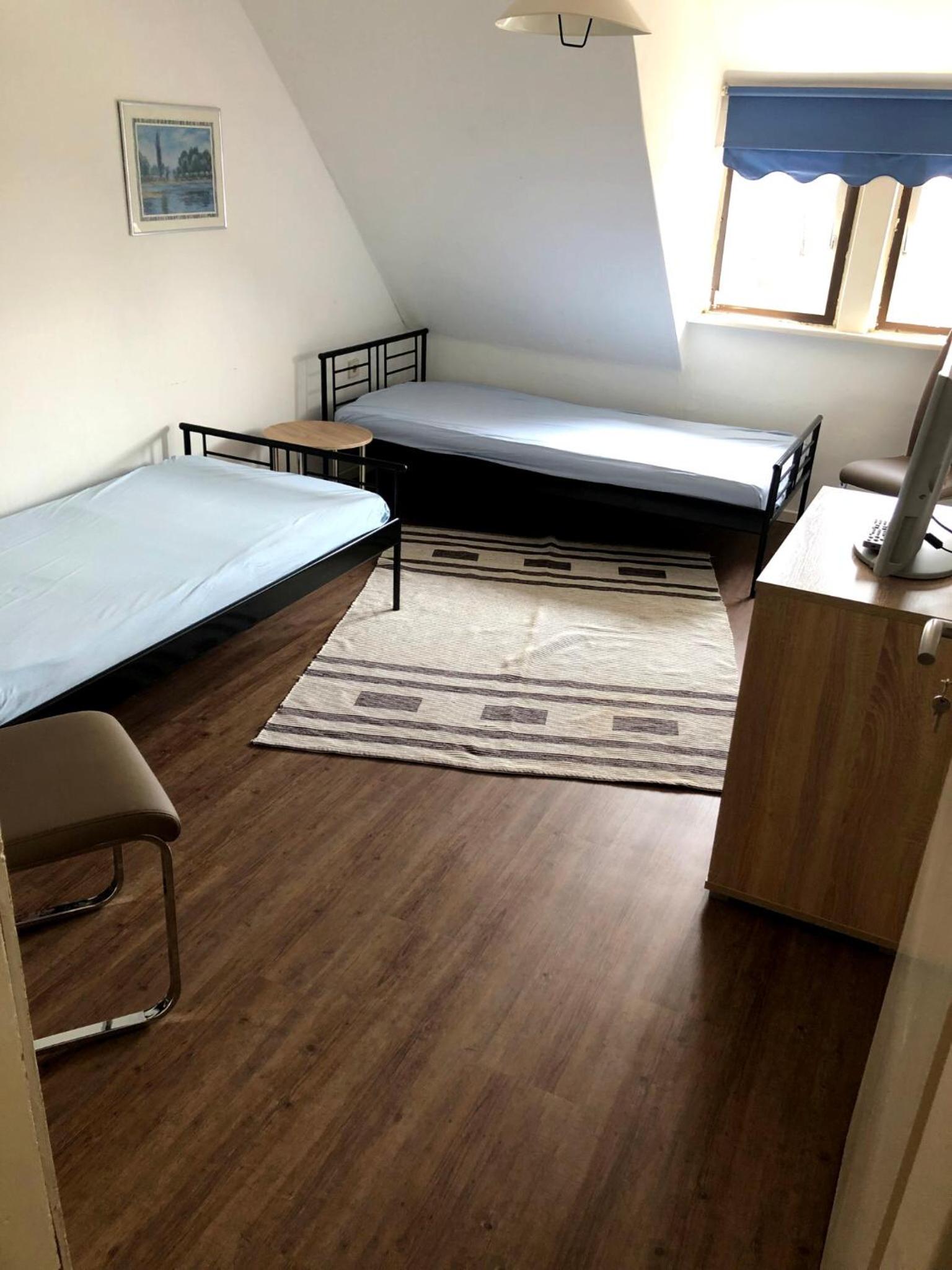 Small Twin Room photo 3