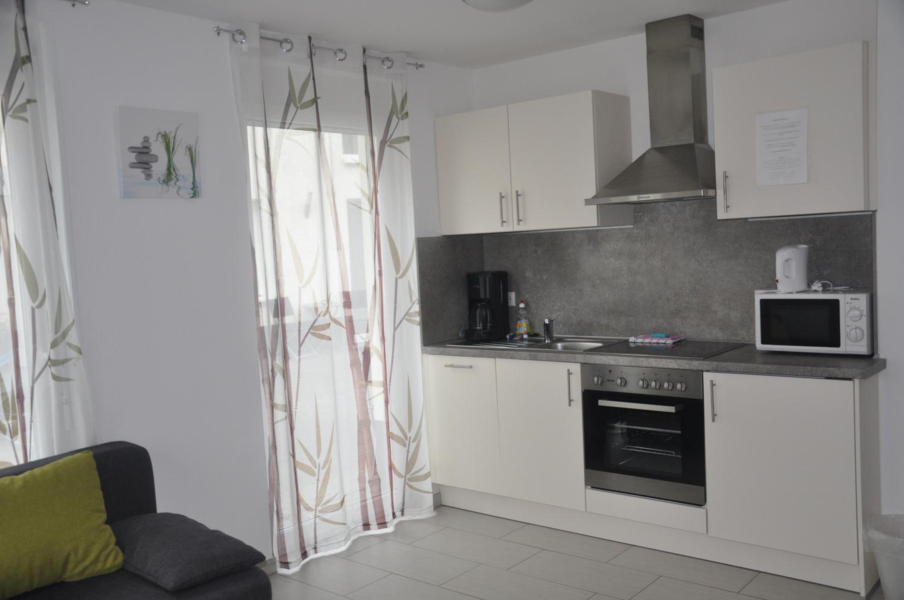 One-Bedroom Apartment with Terrace photo 3