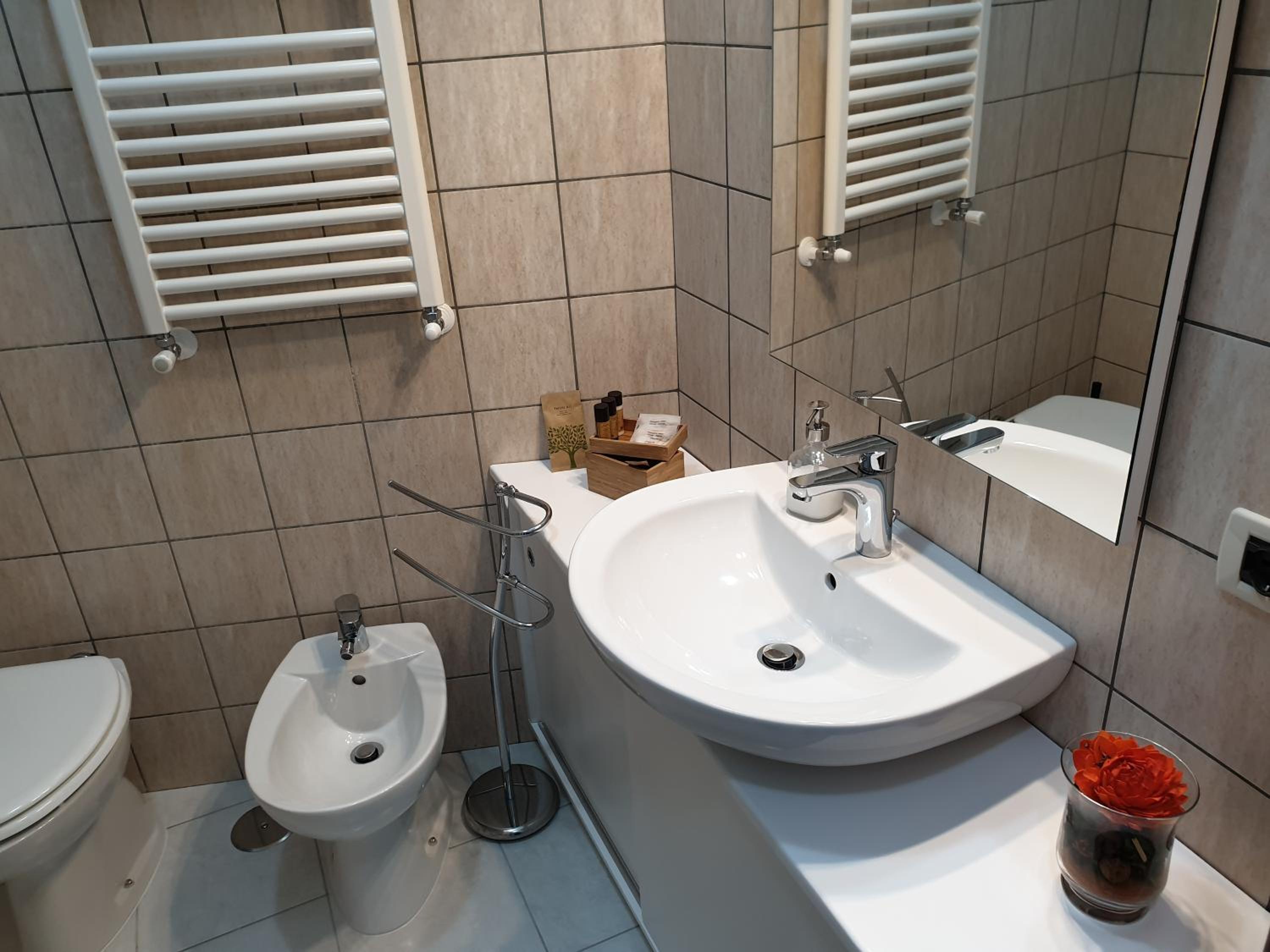 Double Room - Photo 5