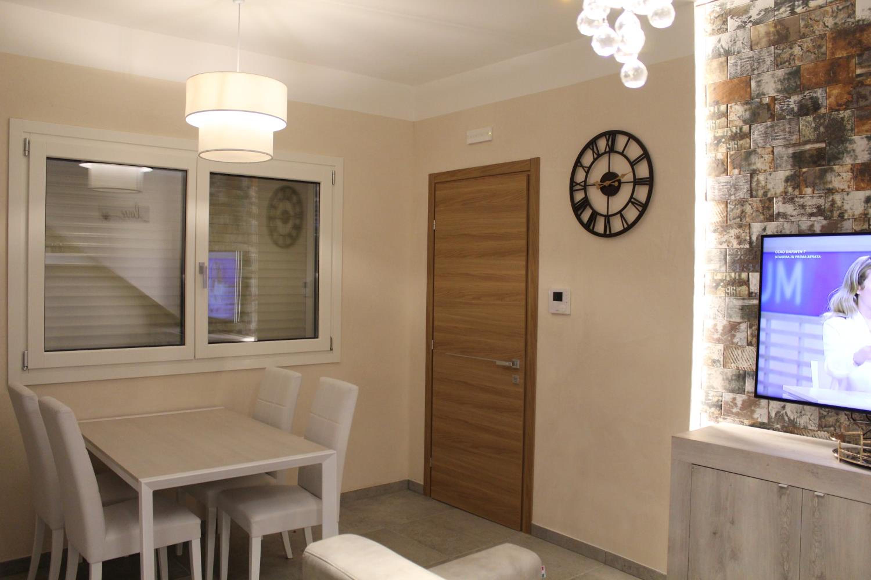 One-Bedroom Apartment - Photo 13