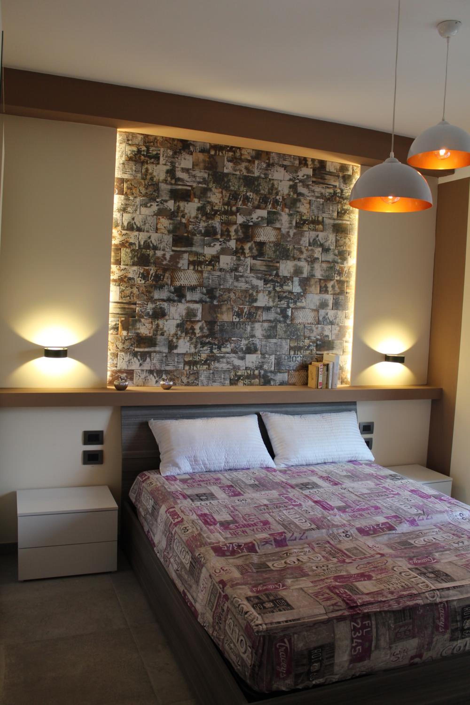 One-Bedroom Apartment - Photo 1
