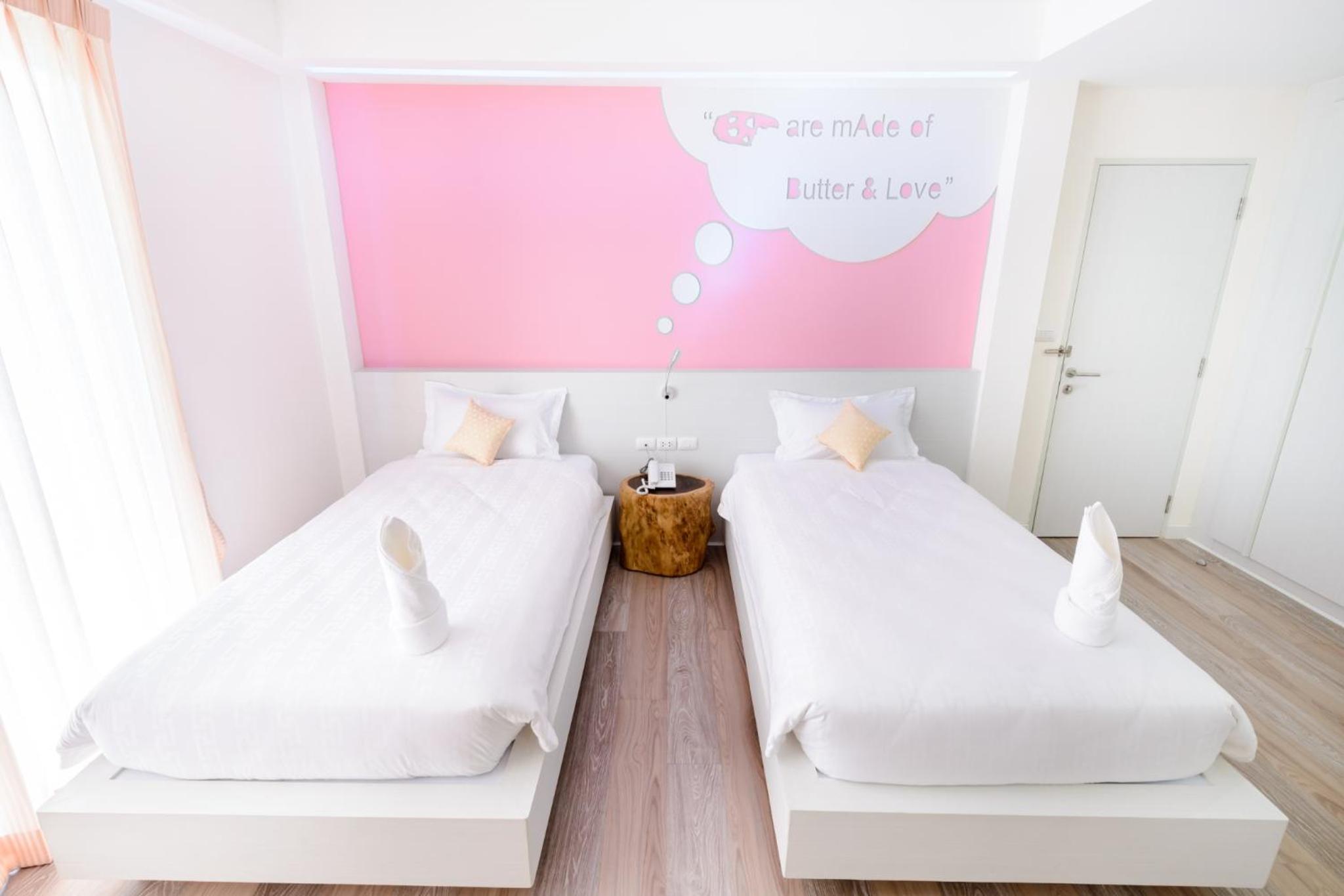 Deluxe Twin Room - Photo 15