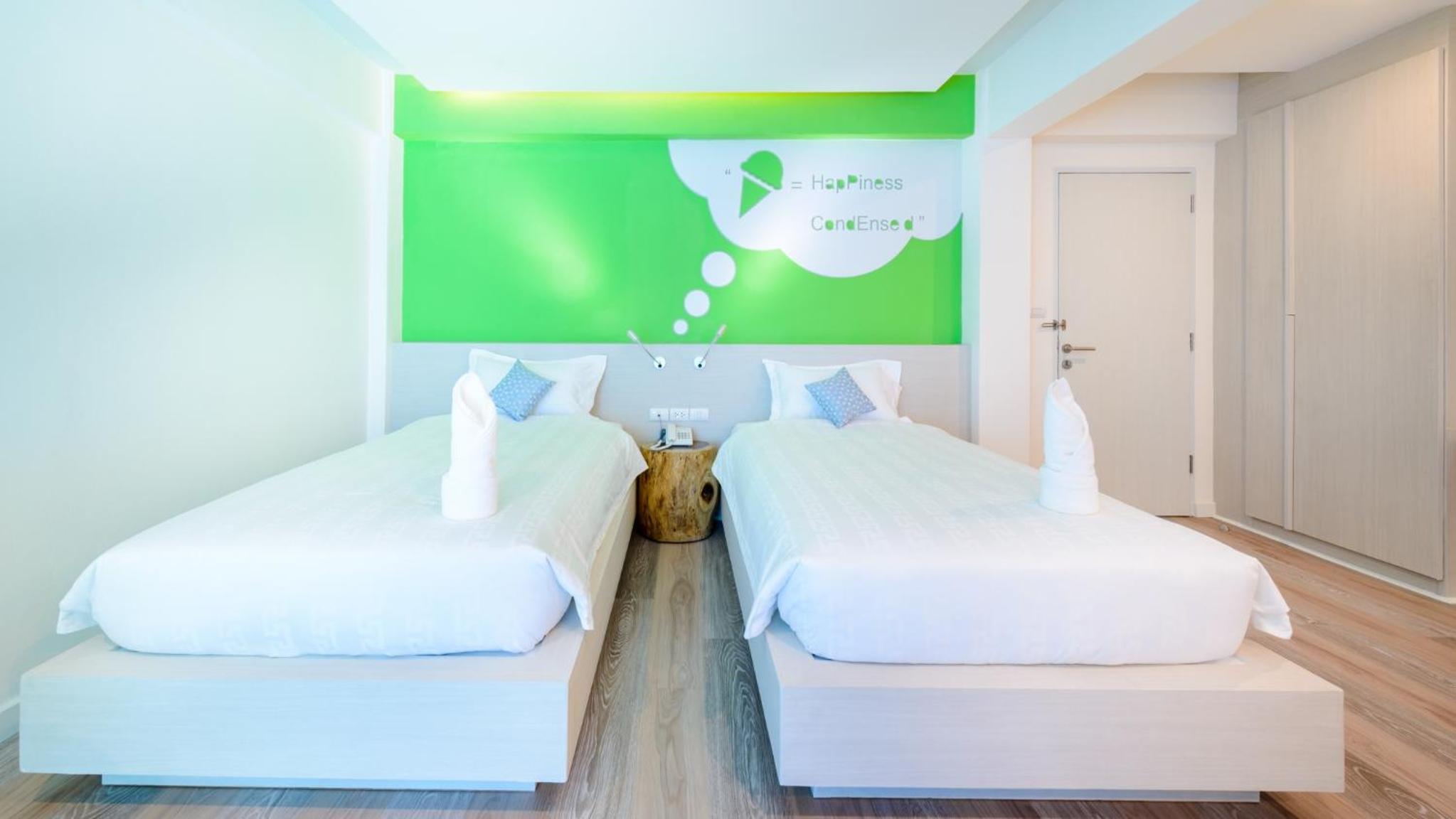 Deluxe Twin Room - Photo 12