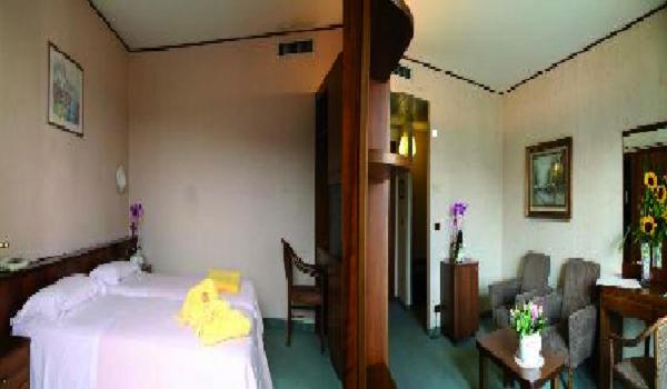 Suite with Spa Access