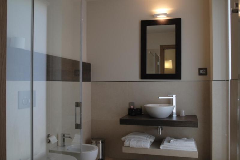 Double or Twin Room - Photo 3