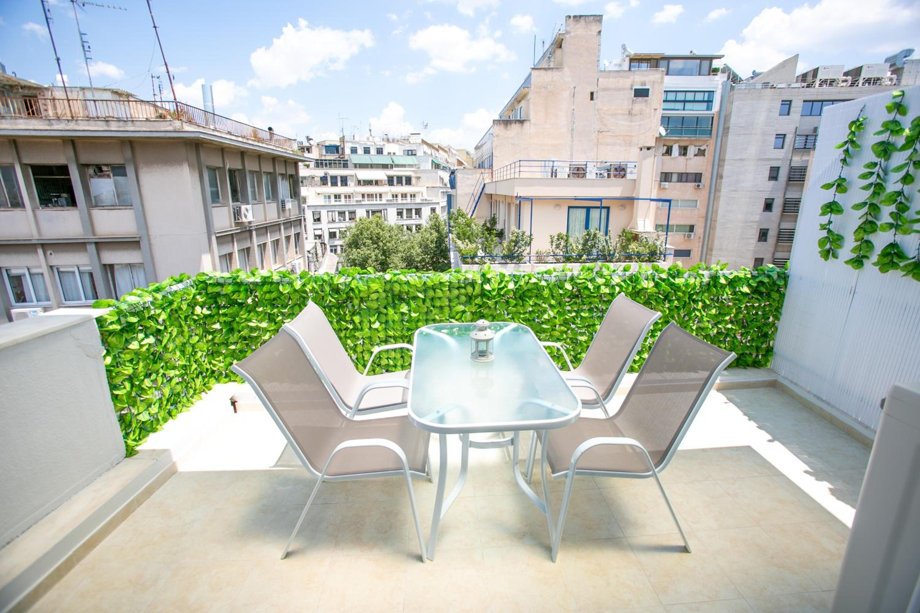 Apartment photo 2