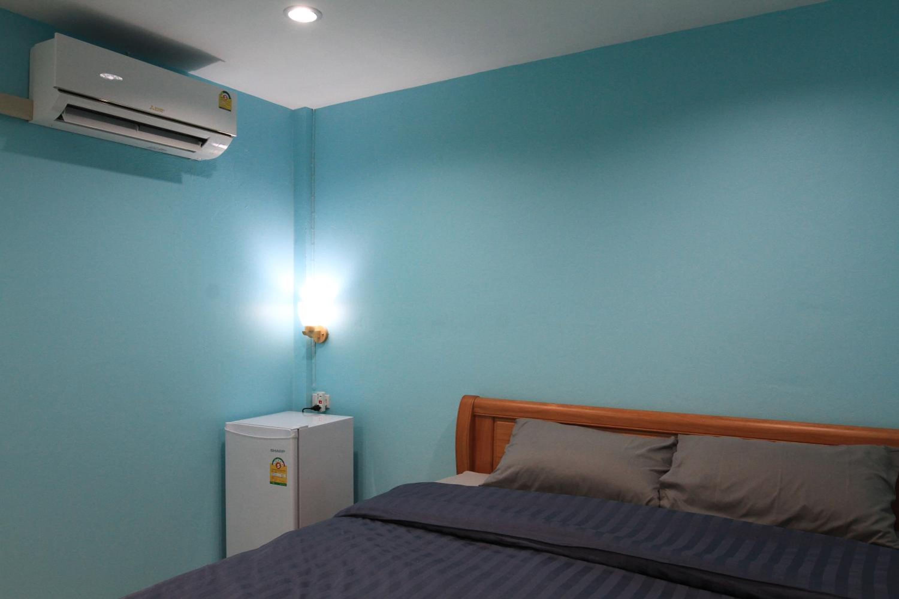 Double Room with Private Bathroom - Photo 26