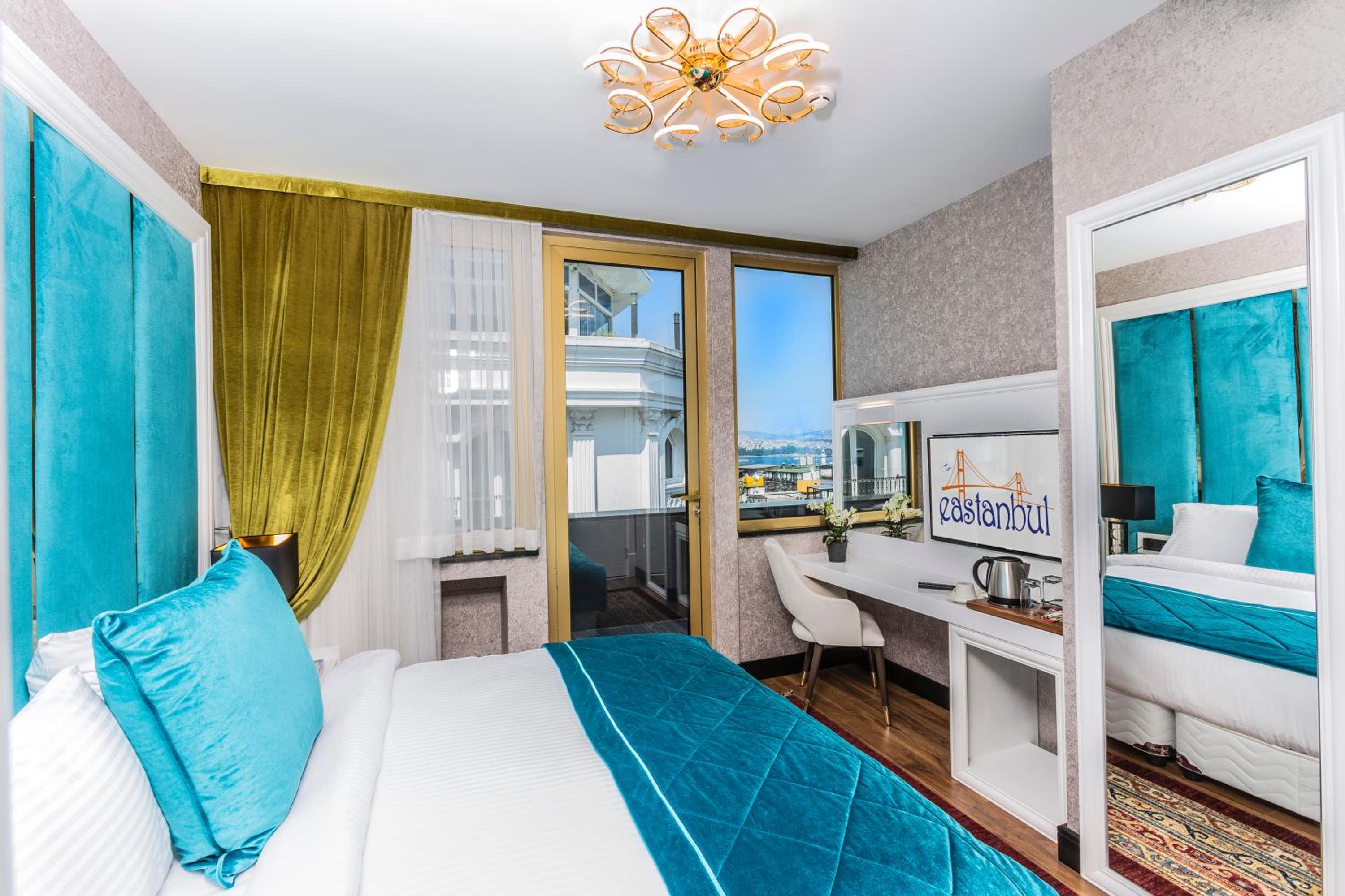 Double Room with Balcony and Sea View photo 1