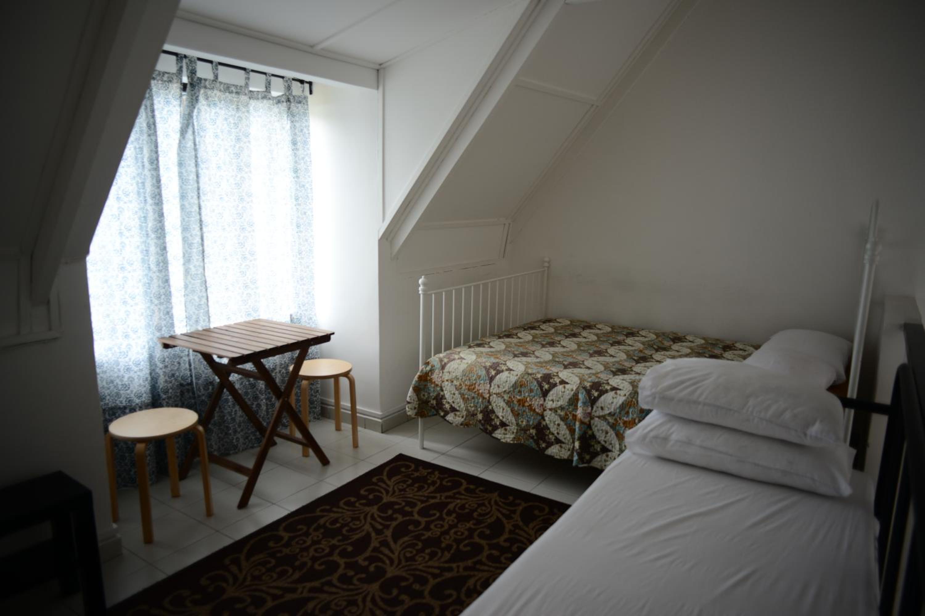 Family Room with Garden View - Photo 5