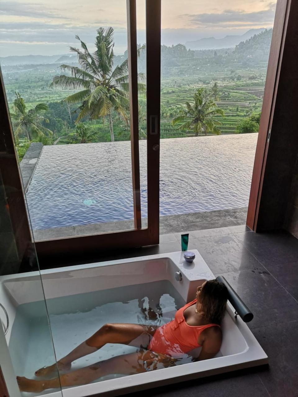 Villa with Private Pool - Photo 34