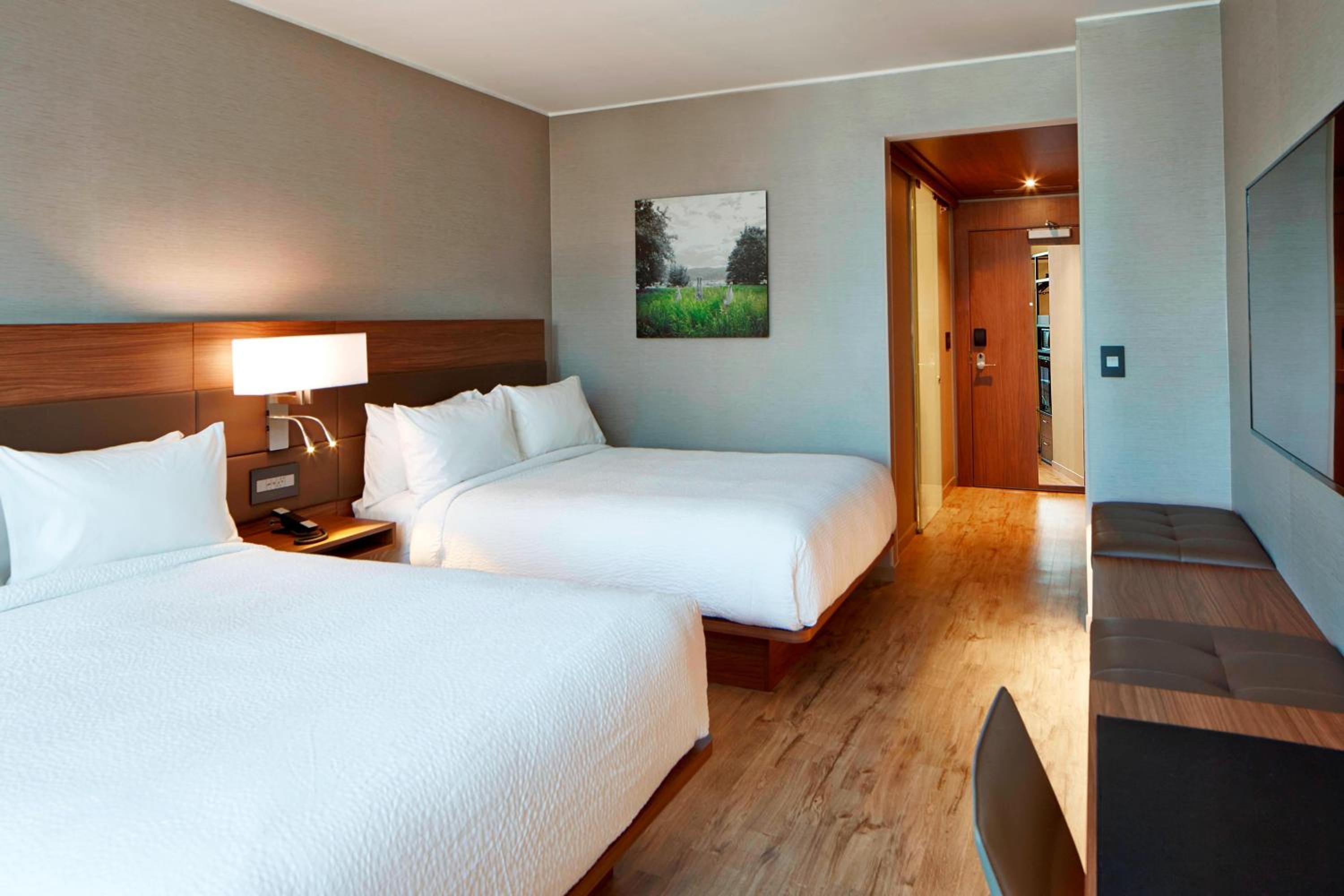 Queen Room with Two Queen Beds and Bathtub - Mobility Access/Hearing Accessible