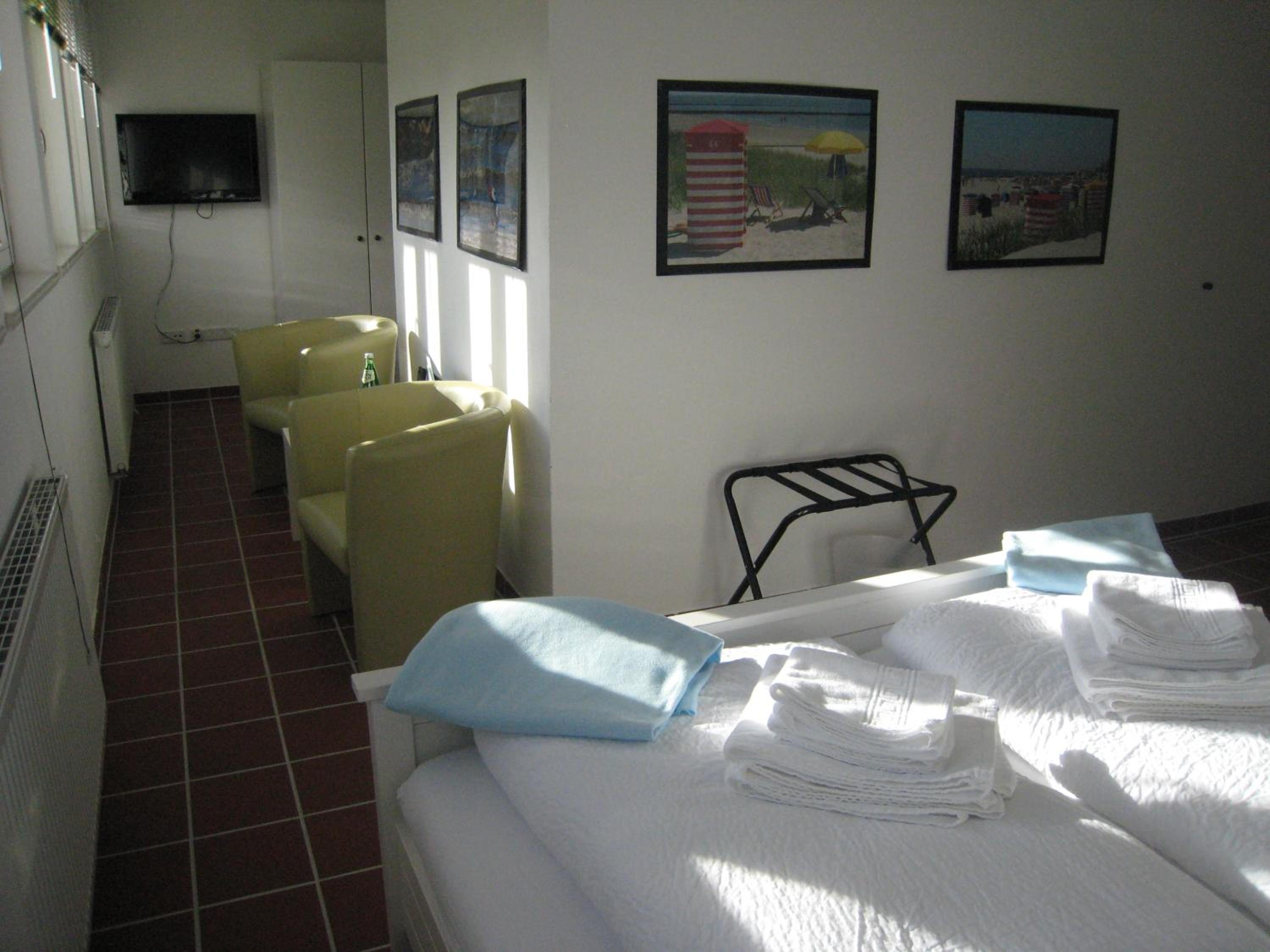 Economy Quadruple Room photo 1
