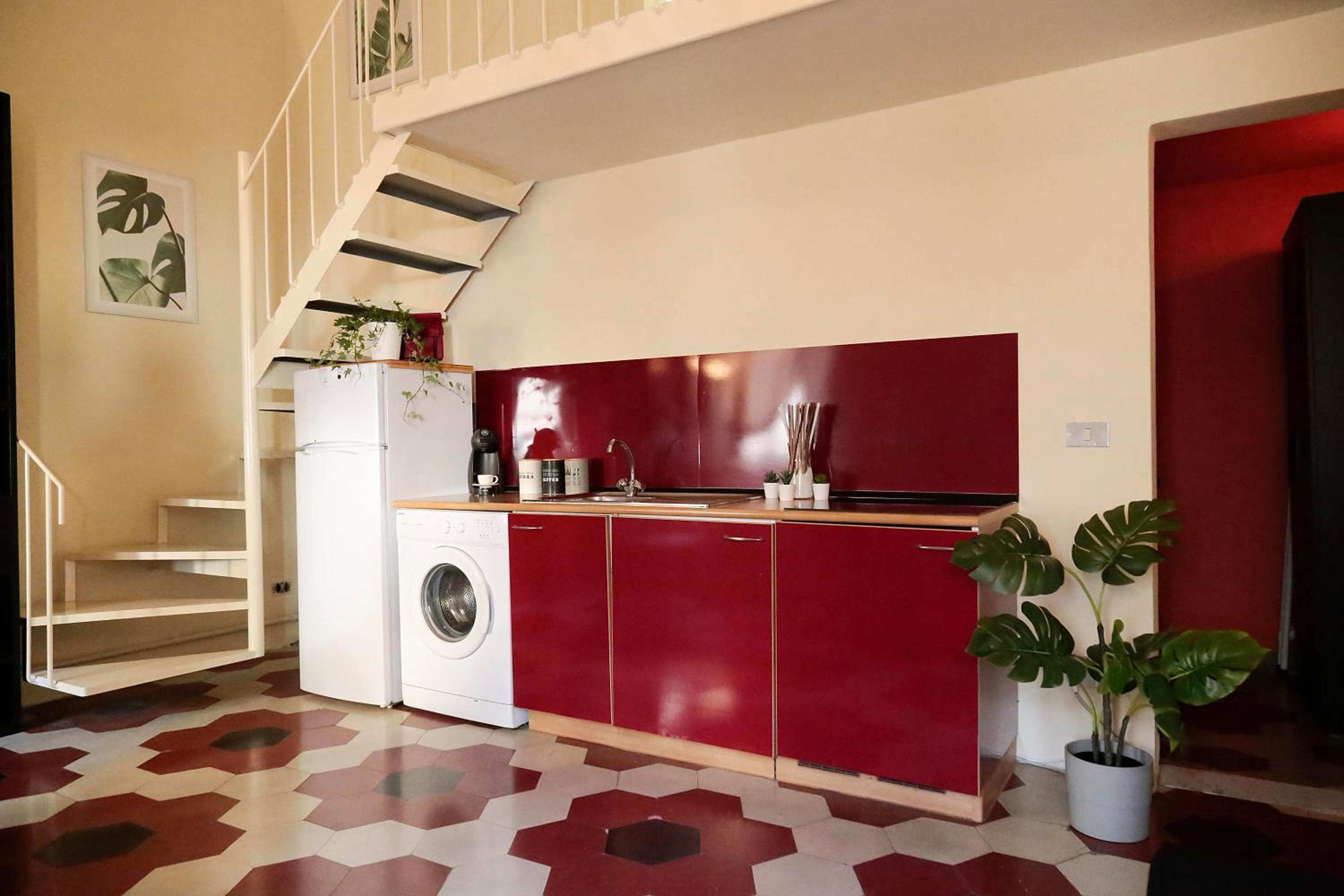One-Bedroom Apartment - Photo 18