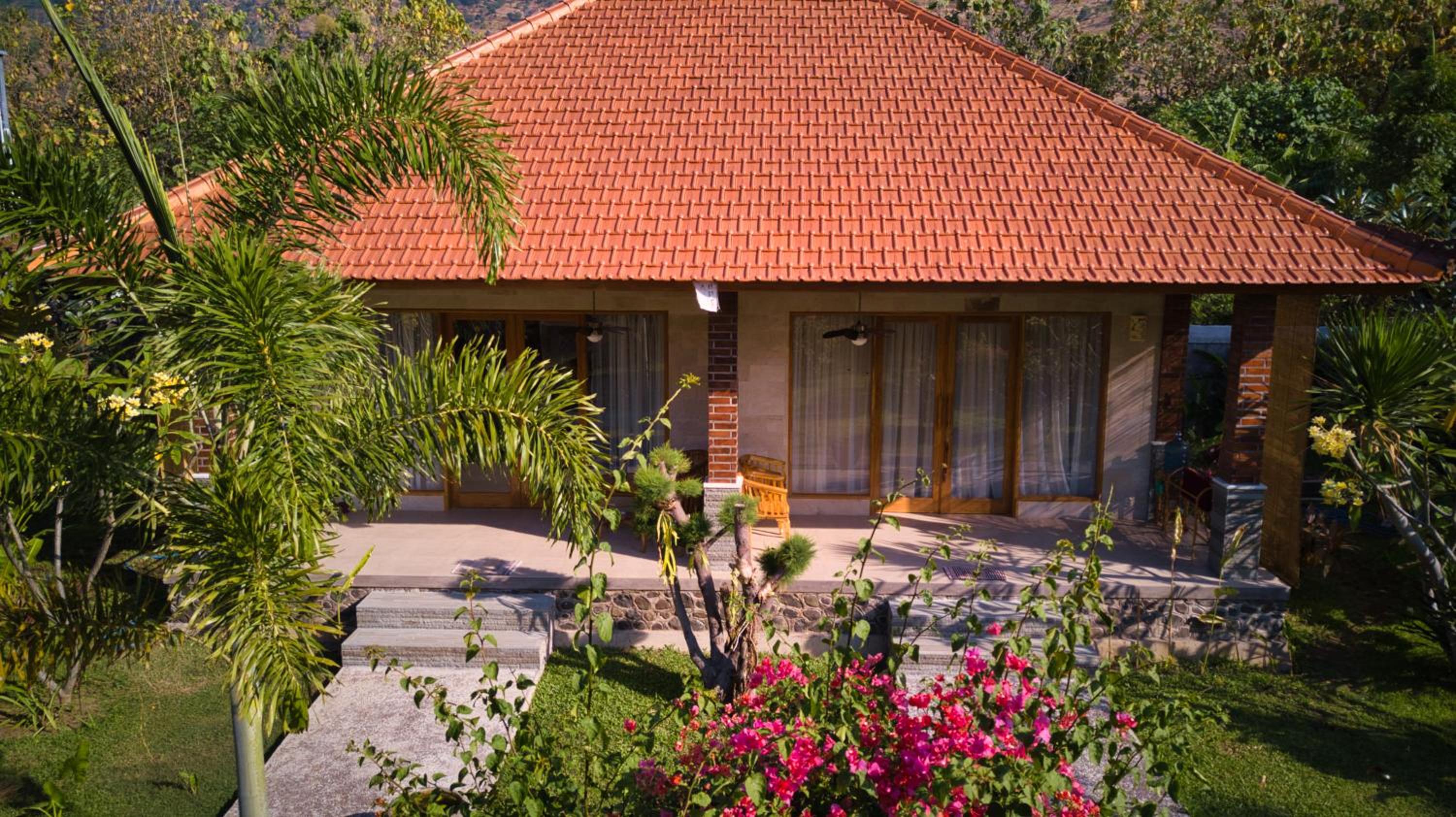 Bungalow with Patio photo 2