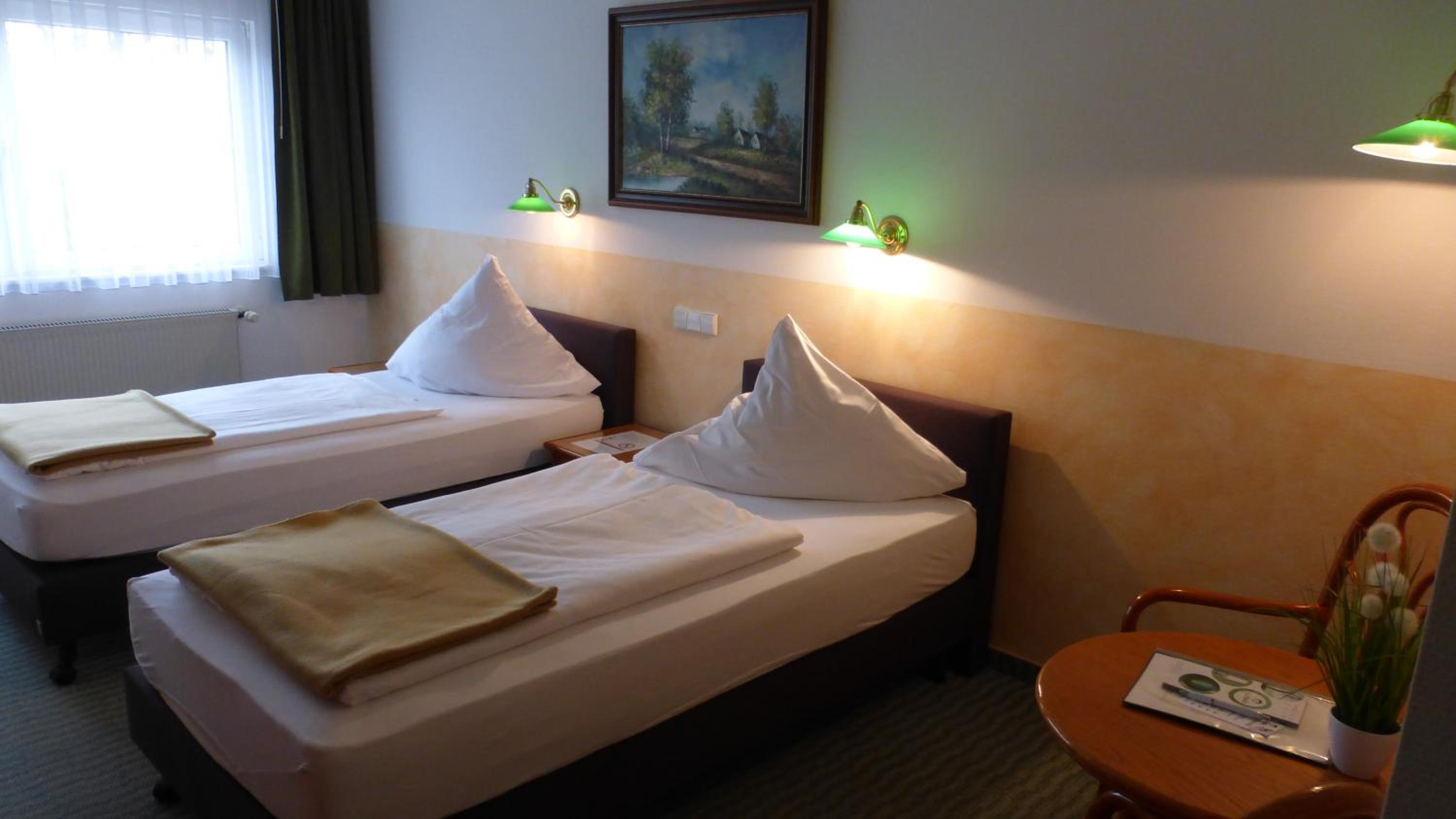 Twin Room - Photo 6
