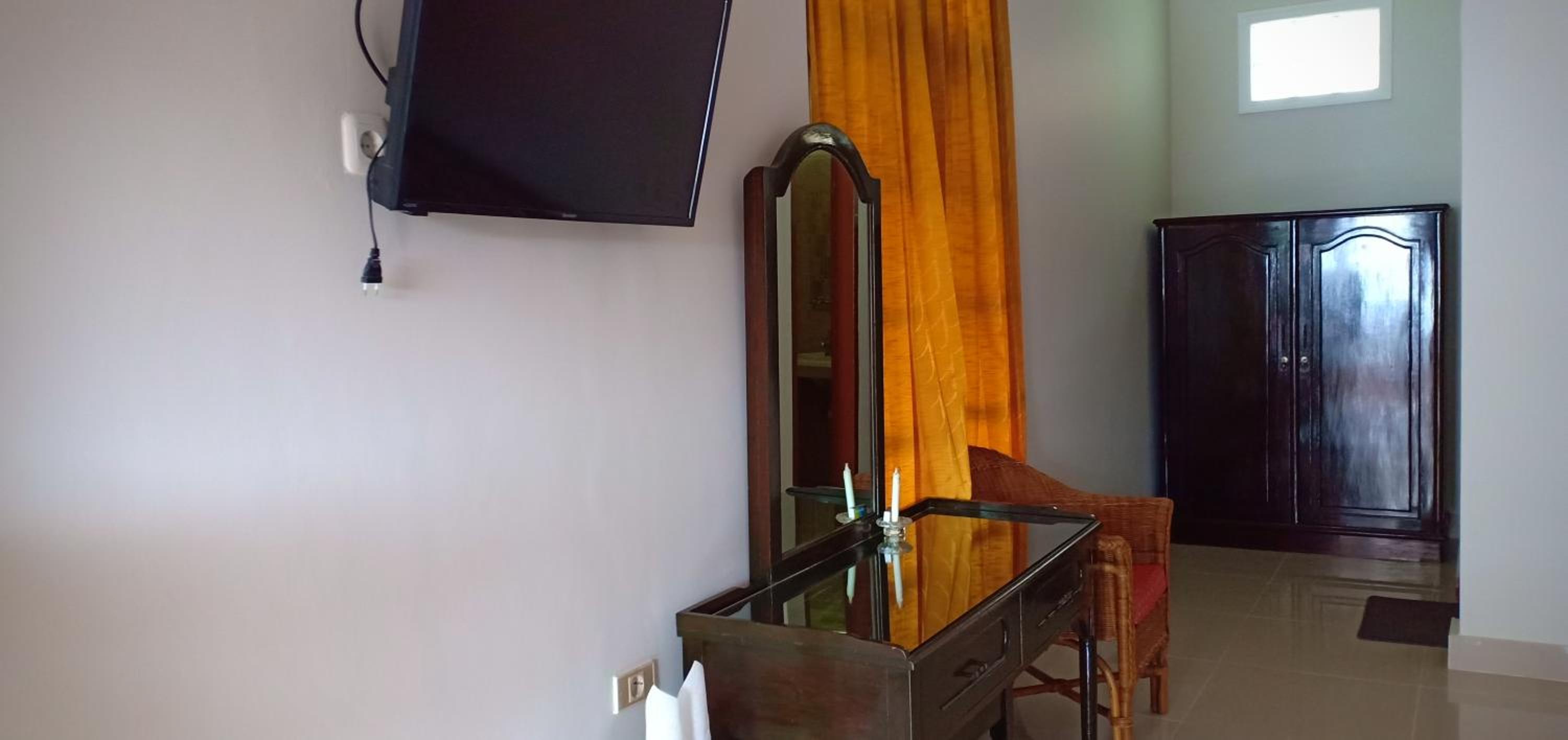 Double or Twin Room - Photo 4
