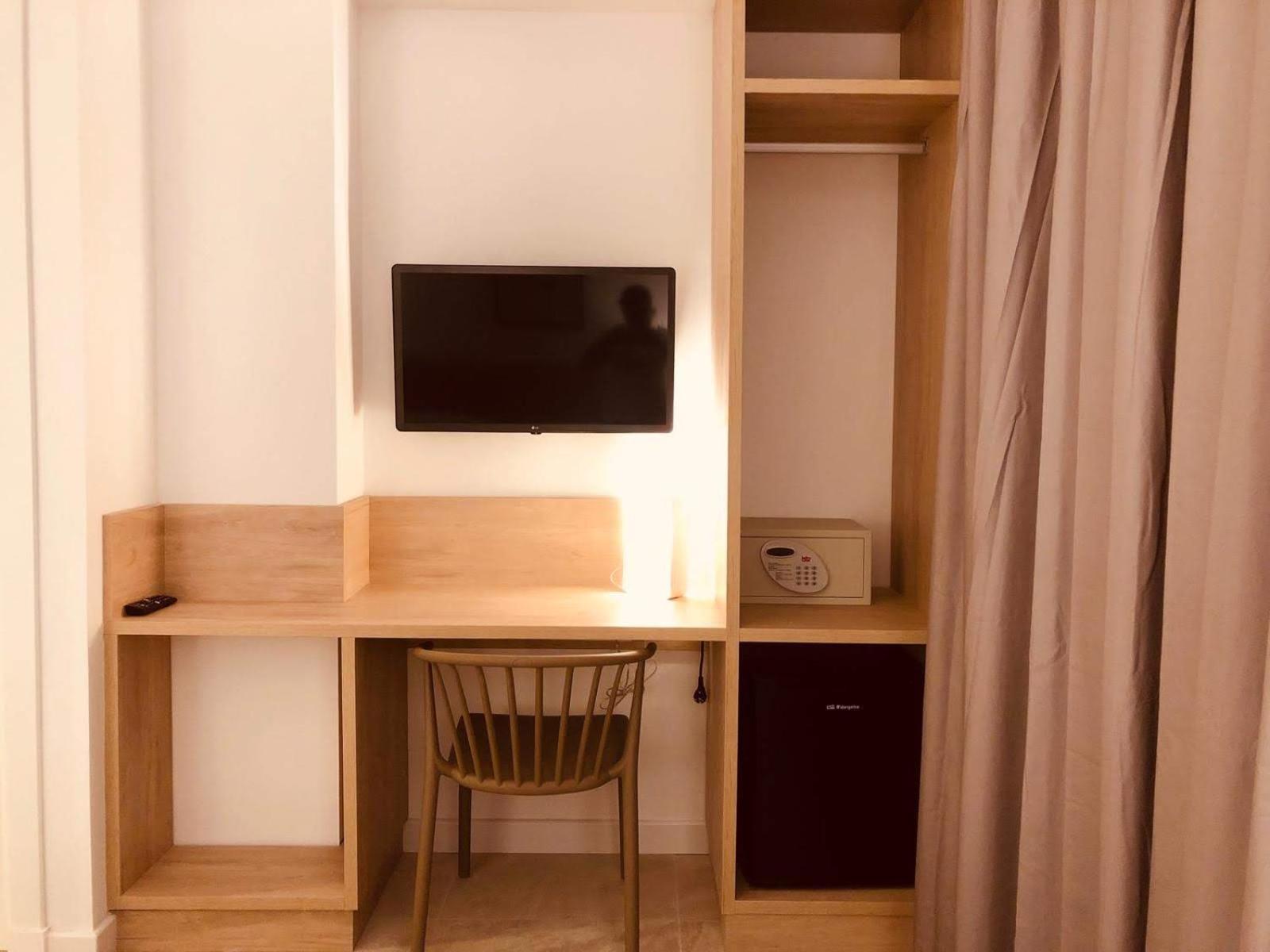 Double Room - Photo 17