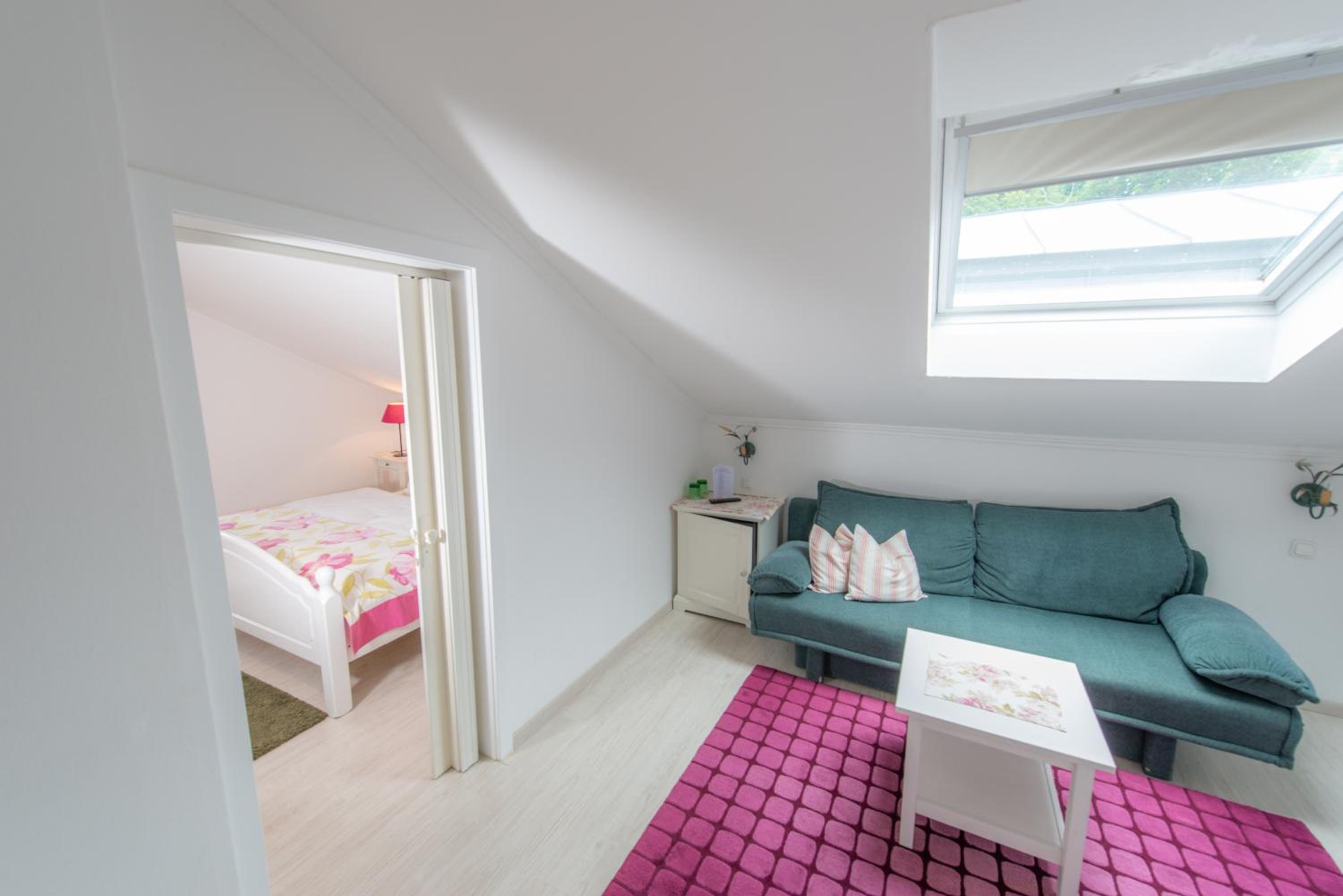 Junior Suite with Balcony - Photo 2