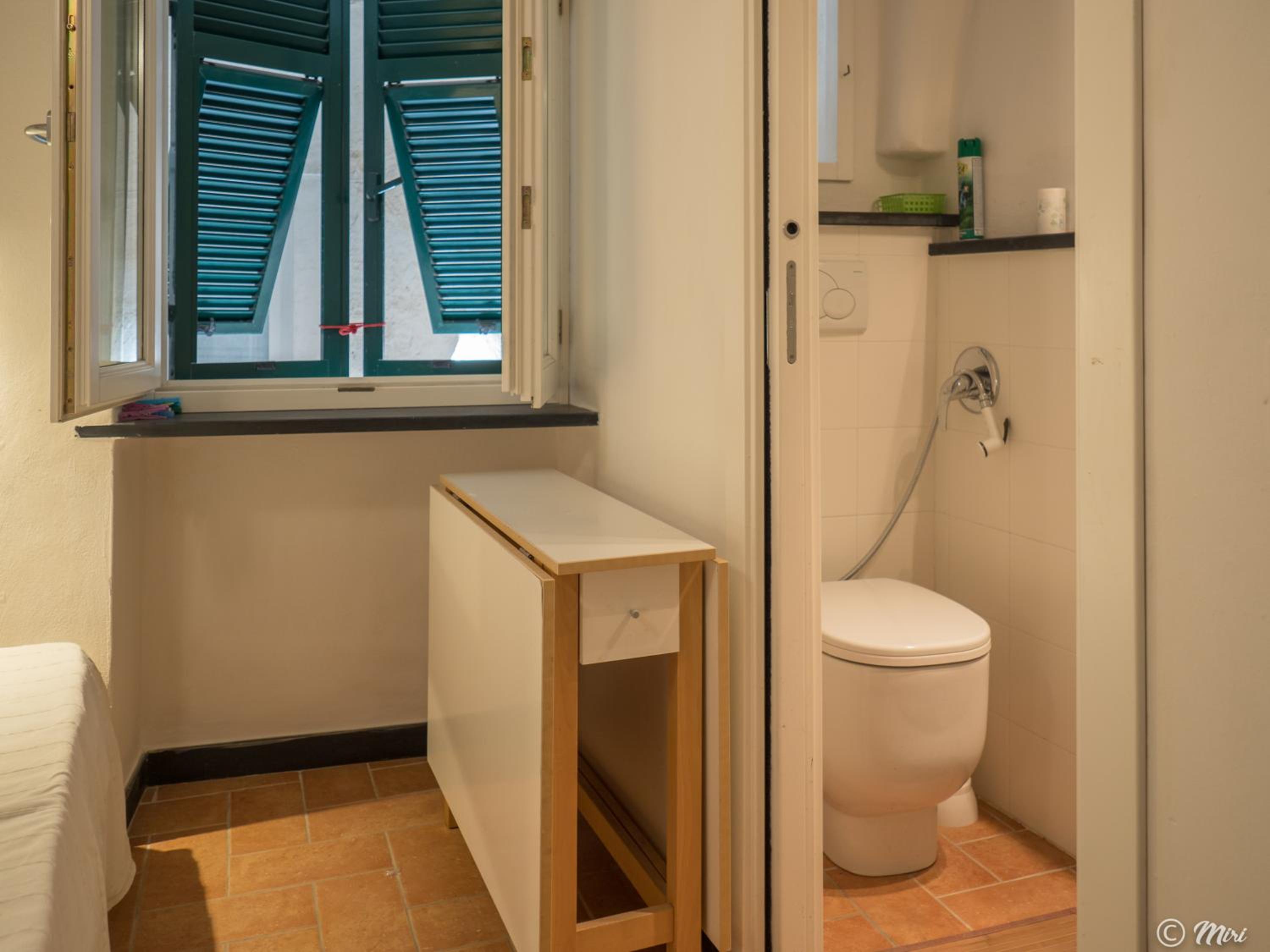 One-Bedroom Apartment - Photo 21