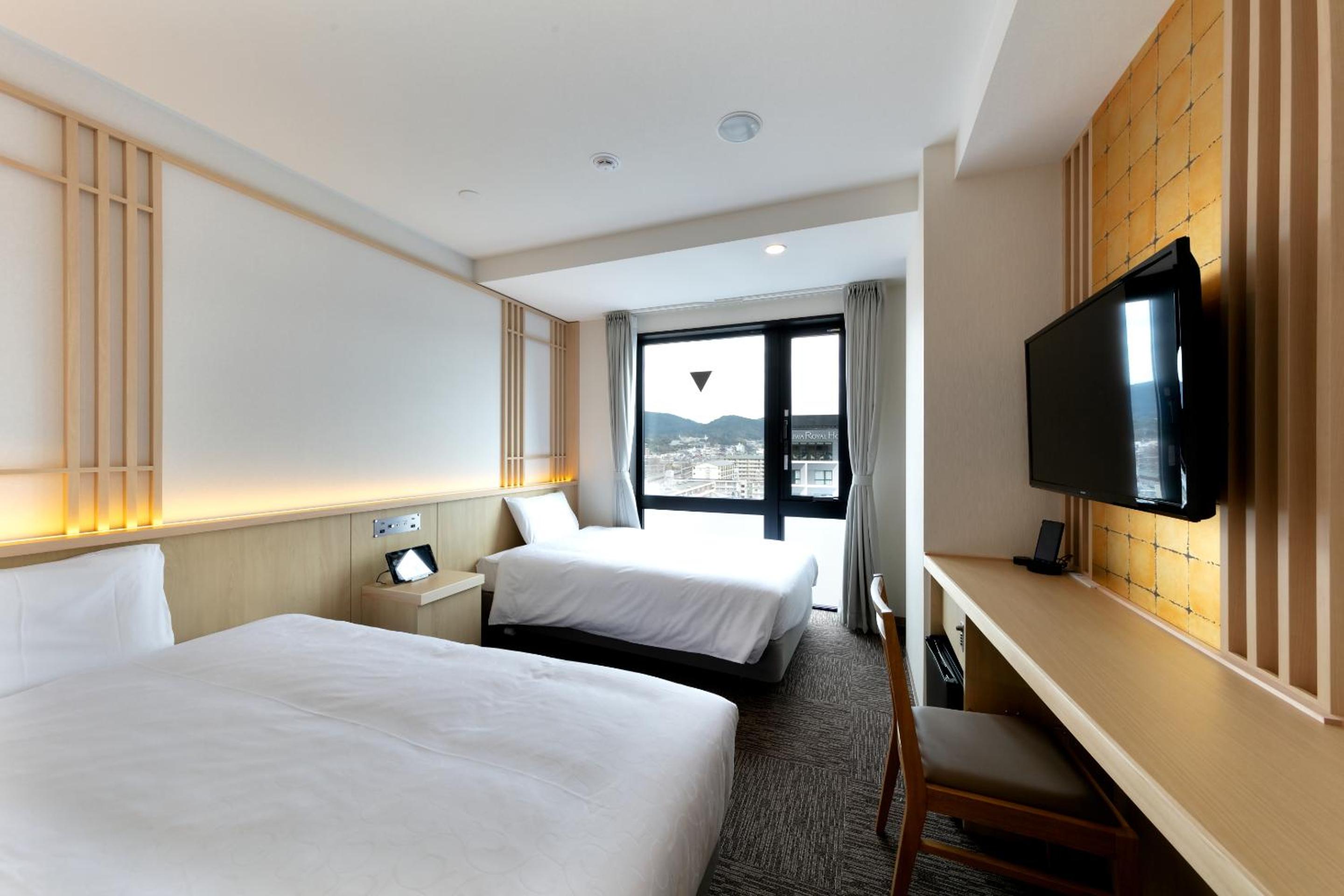 Twin Room - Photo 15