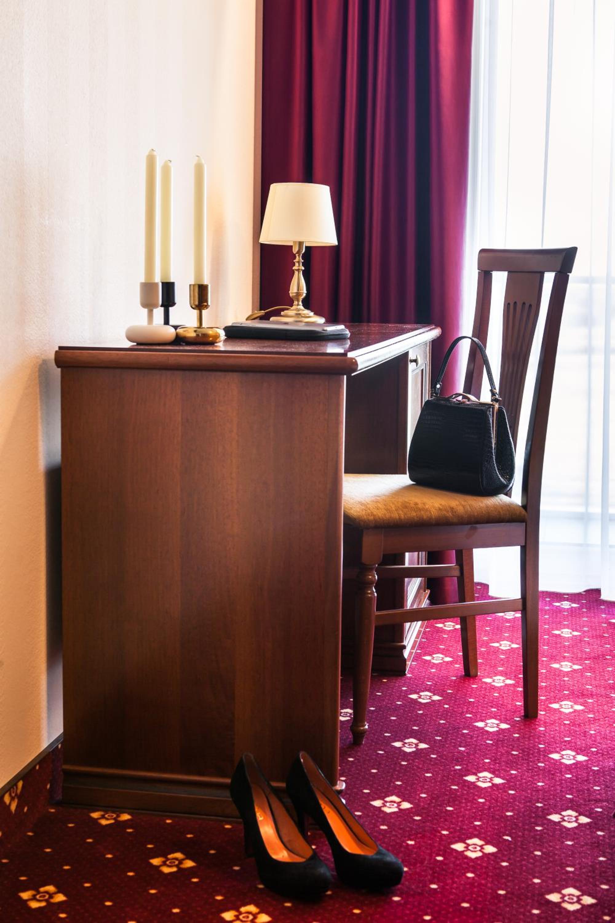 Double Room with Sea View - Photo 2