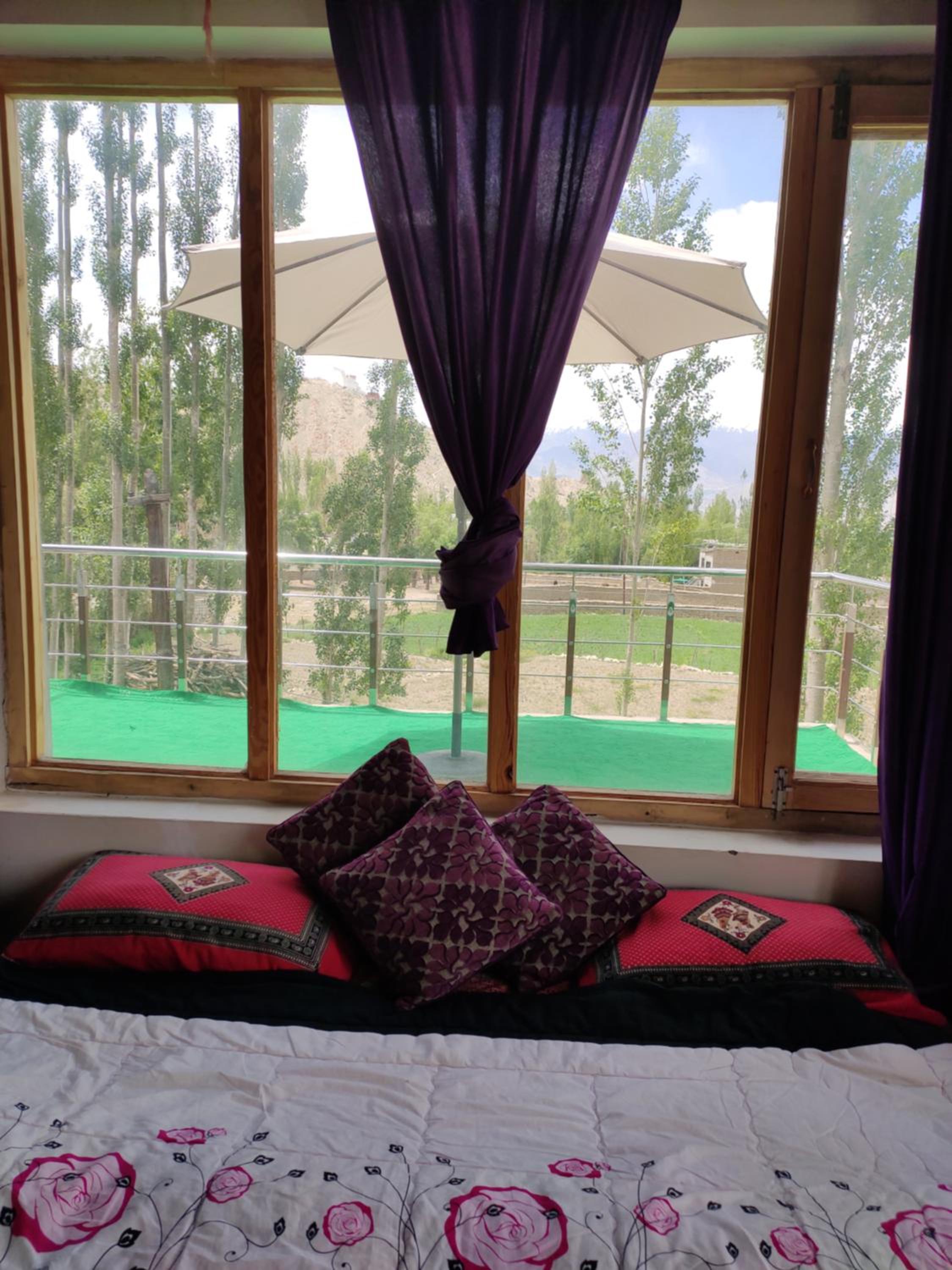 Family Room with Balcony photo 3