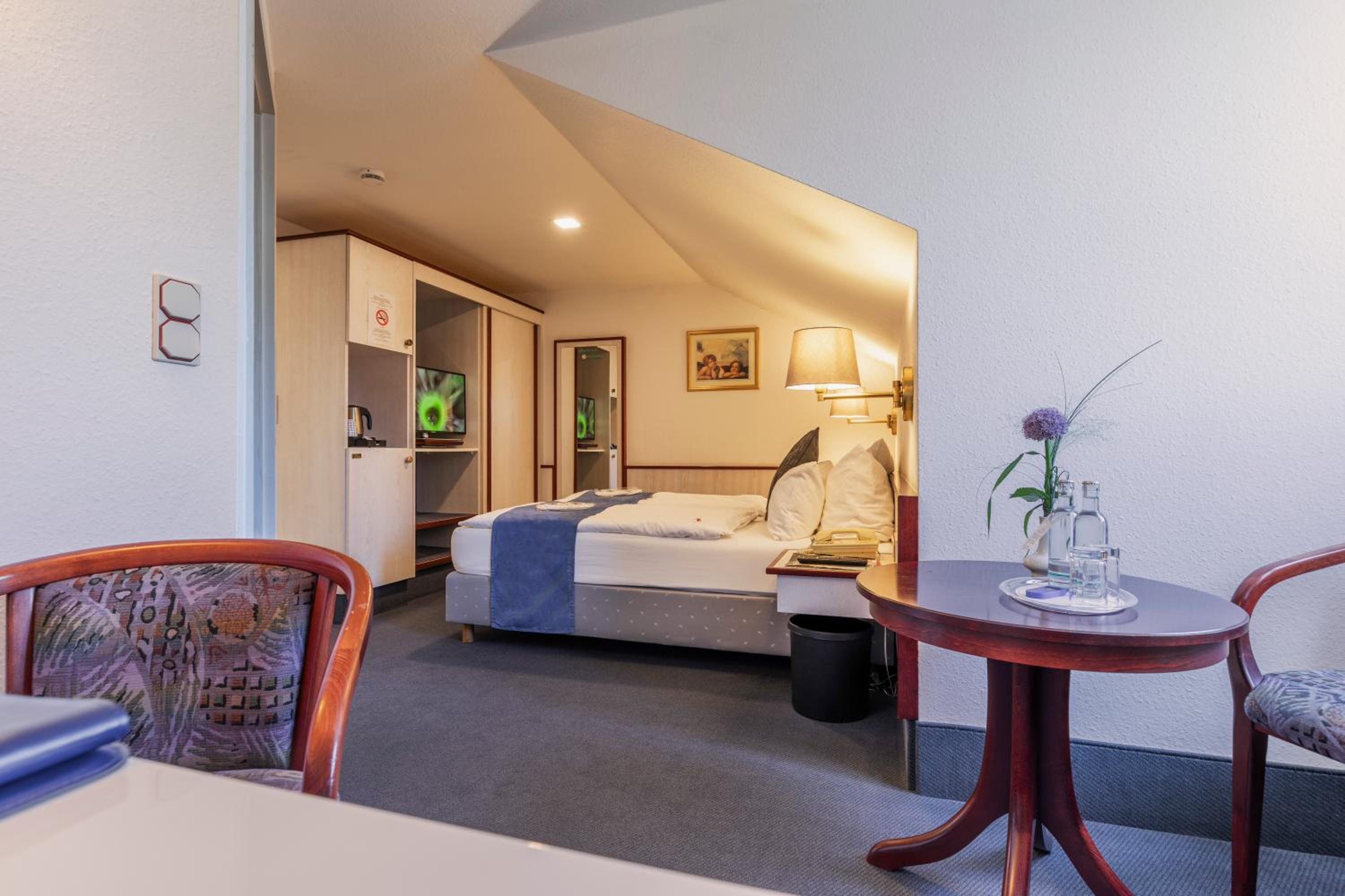 Double Room - Photo 10