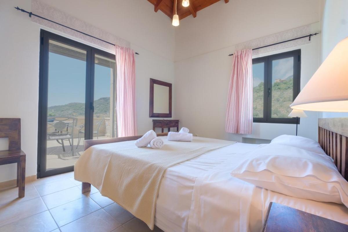 Three-Bedroom Villa - SPARTA photo 3