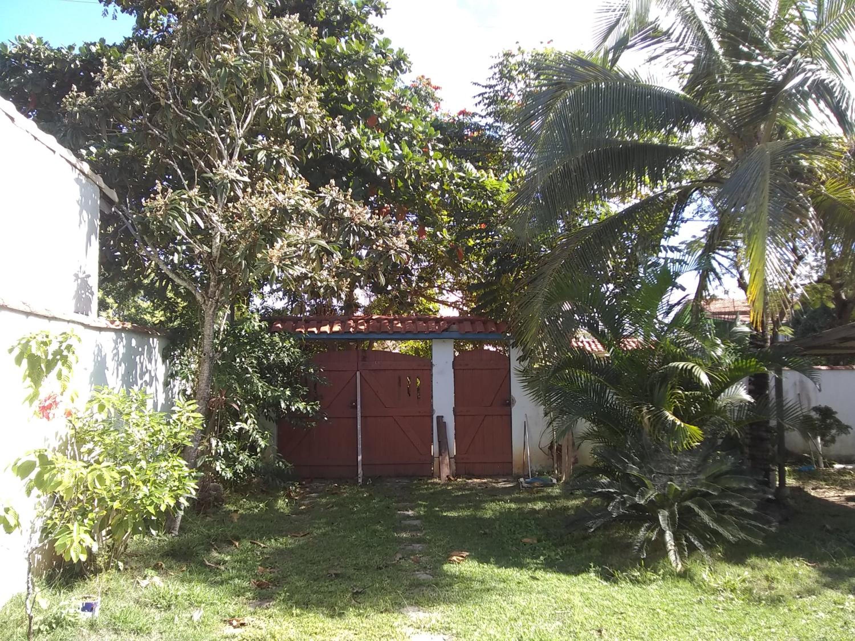 Three-Bedroom House photo 3