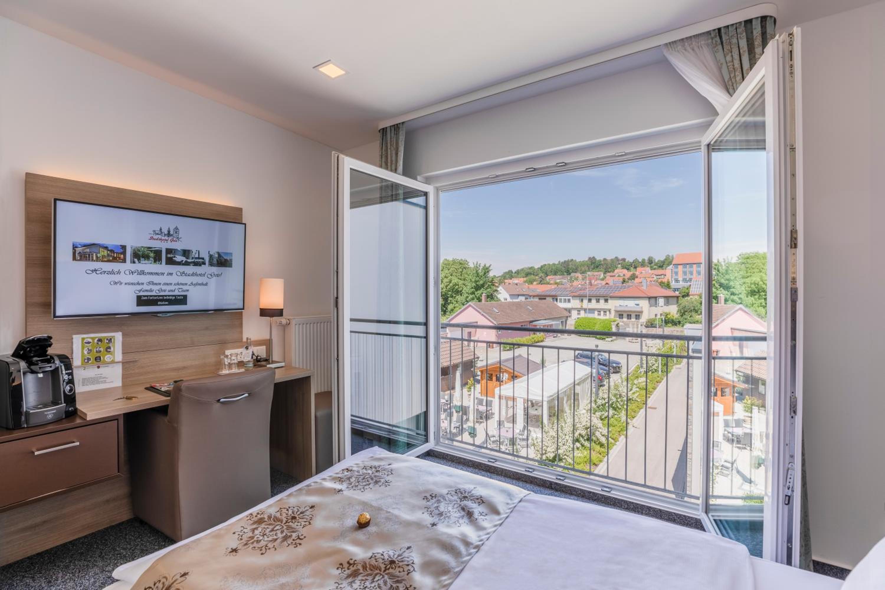 Deluxe Double or Twin Room - Photo 2