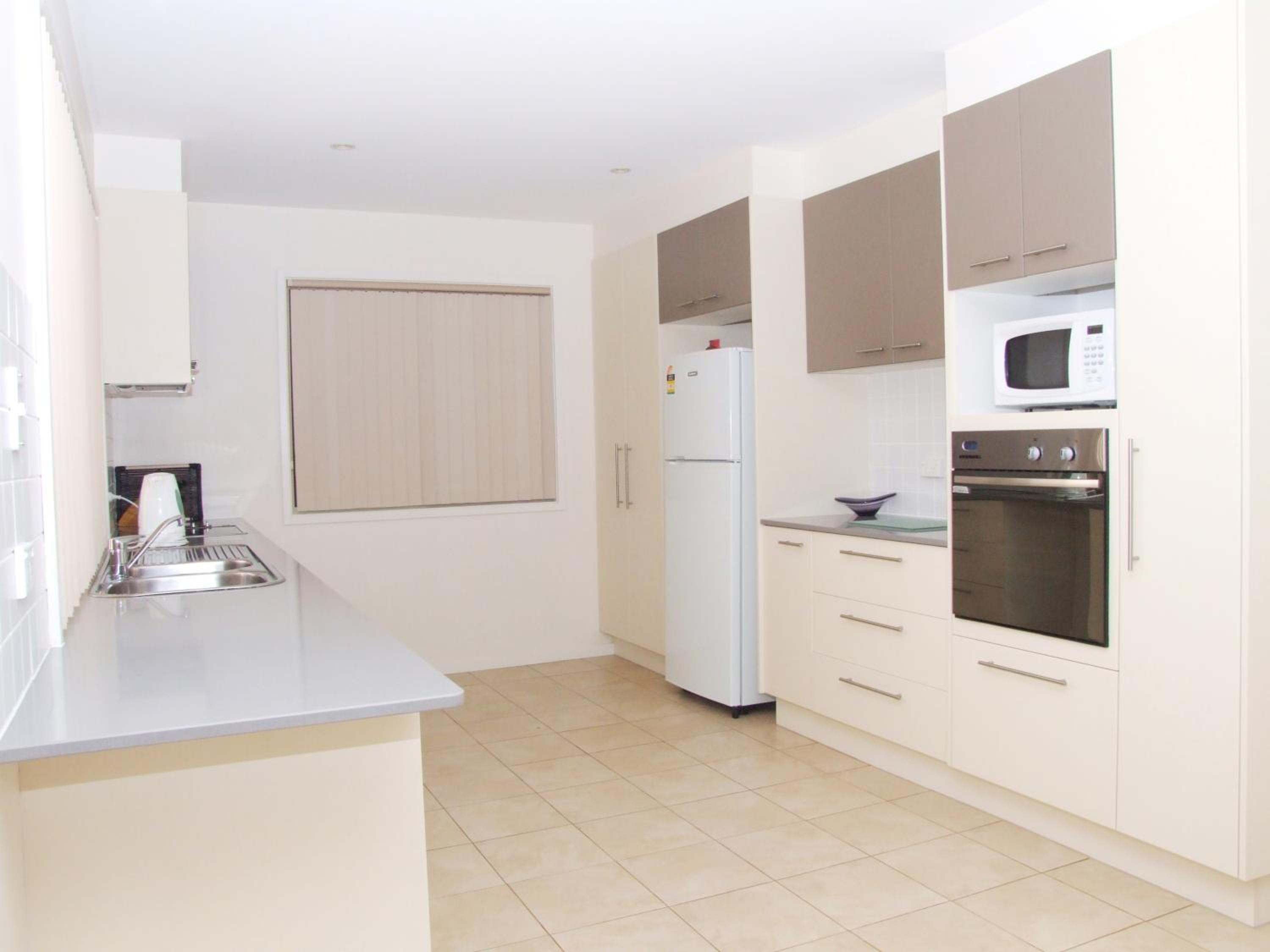 Three-Bedroom Apartment - Three Night Minimum photo 2