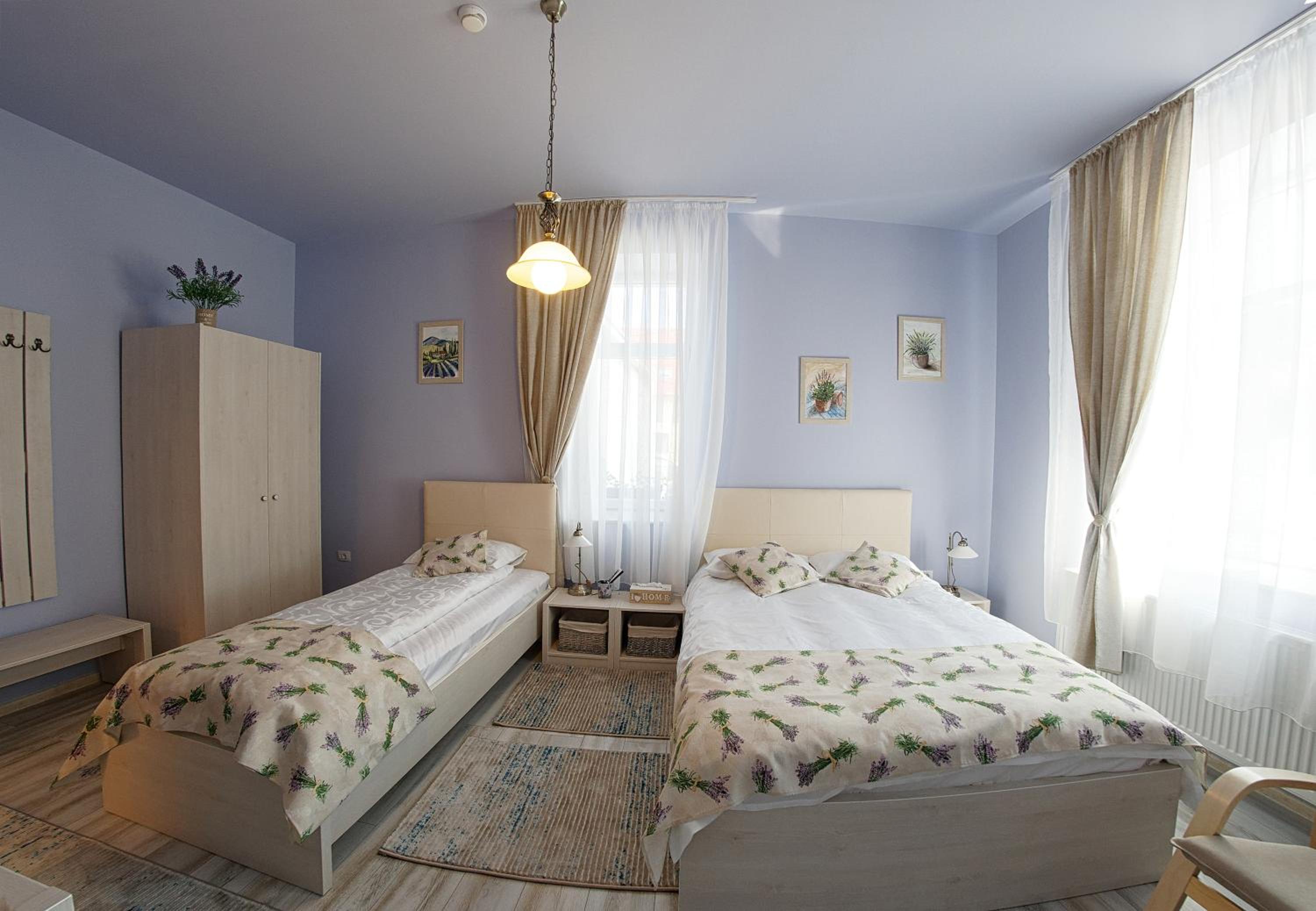 Triple Room with Bathroom - Photo 1