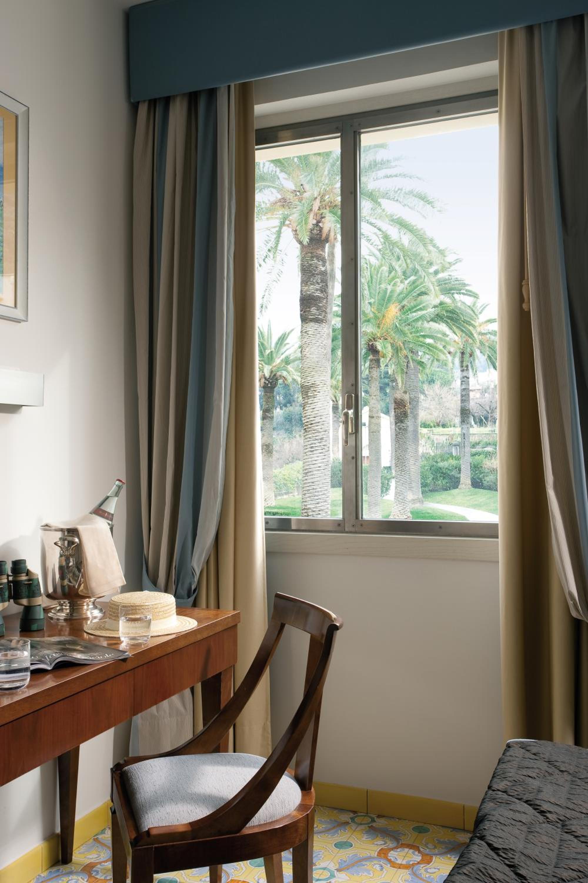 Double Room with Garden View - Photo 4