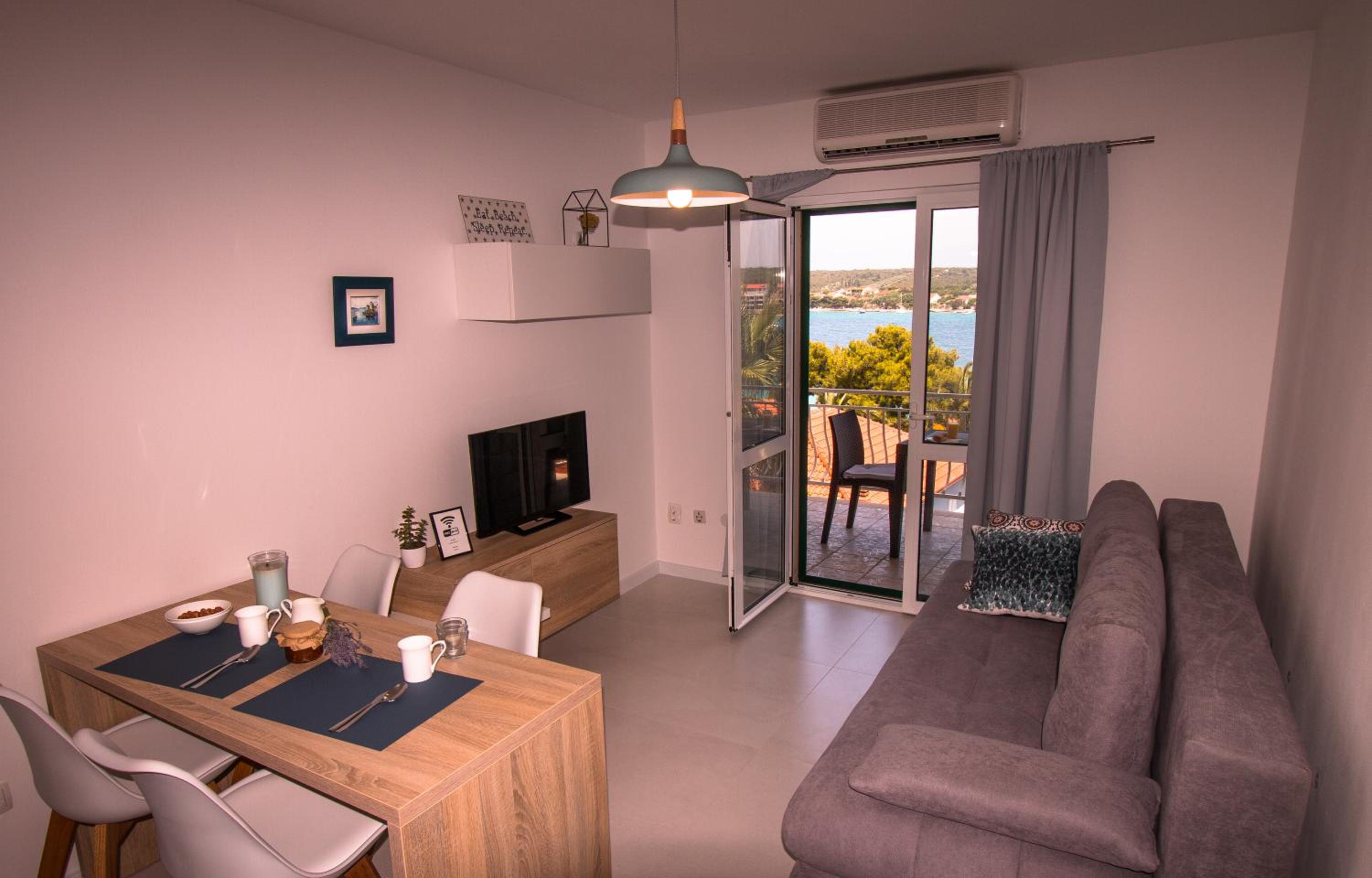 Apartment with Sea View photo 3