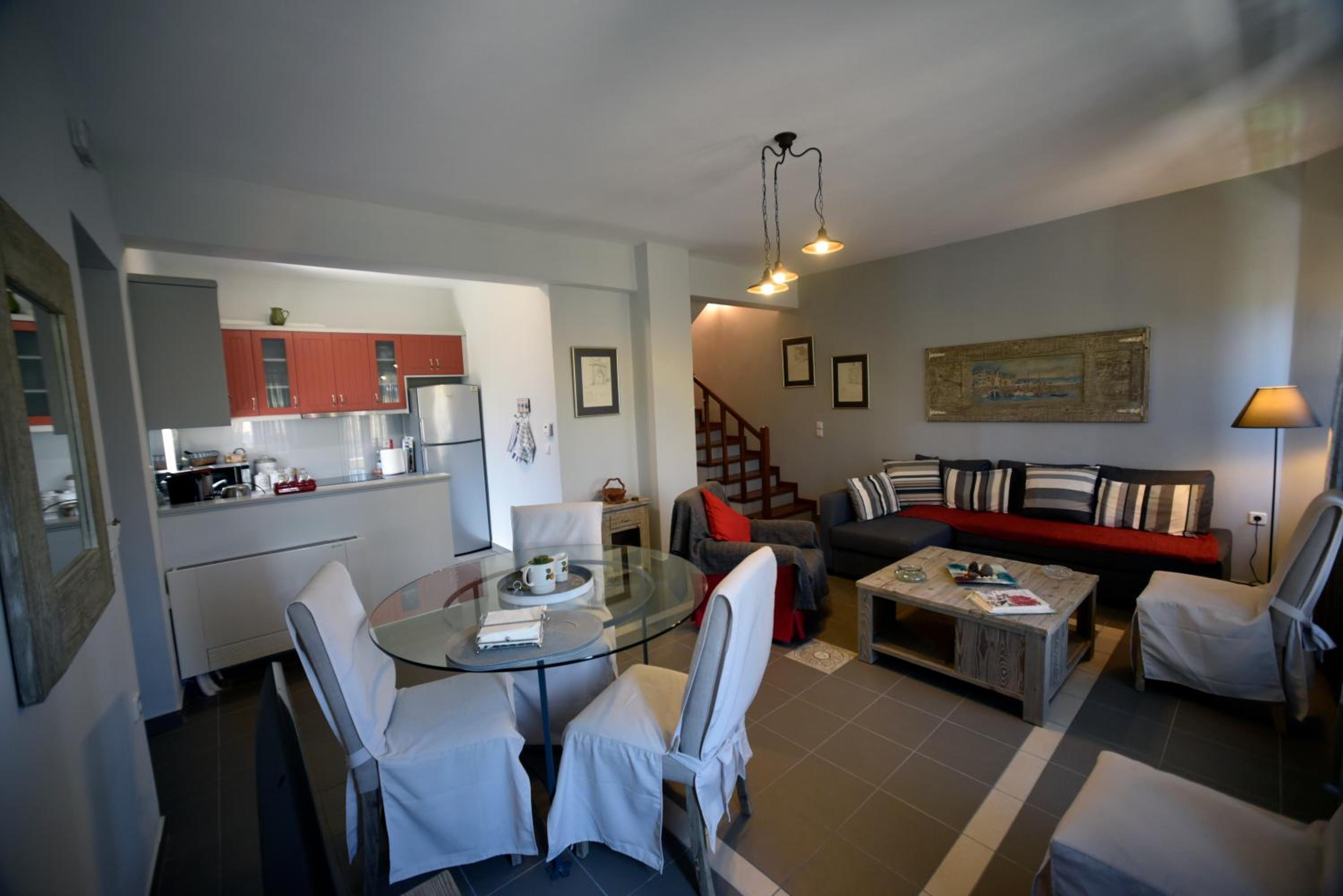 Maisonette photo 1