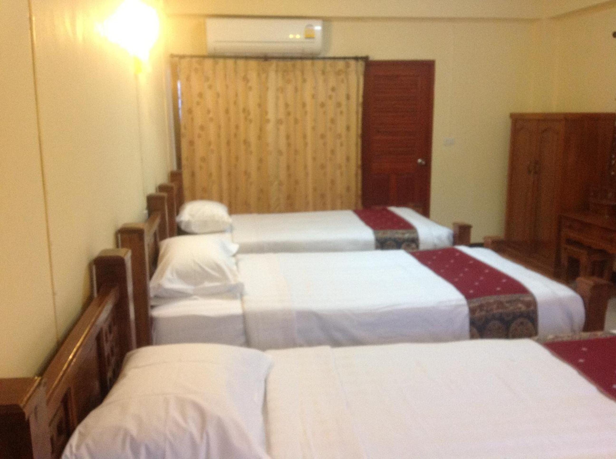 Quarto Triplo Econômico