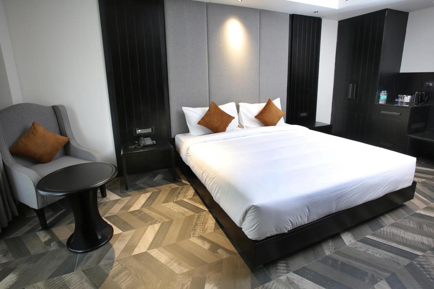 Deluxe Double Room - Photo 7