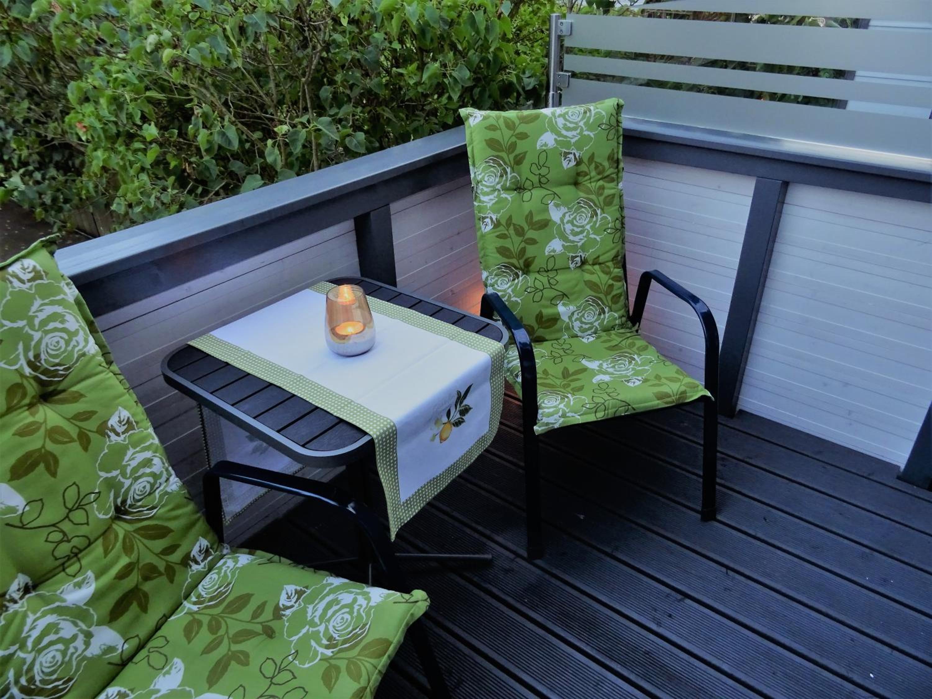 Apartment with Balcony photo 2