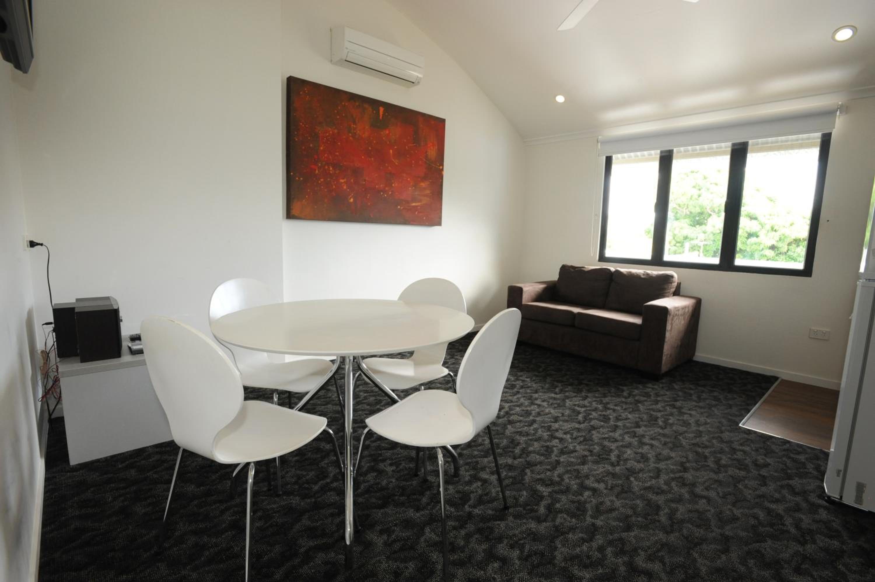 Premium Two-Bedroom Apartment - Not pet friendly photo 3