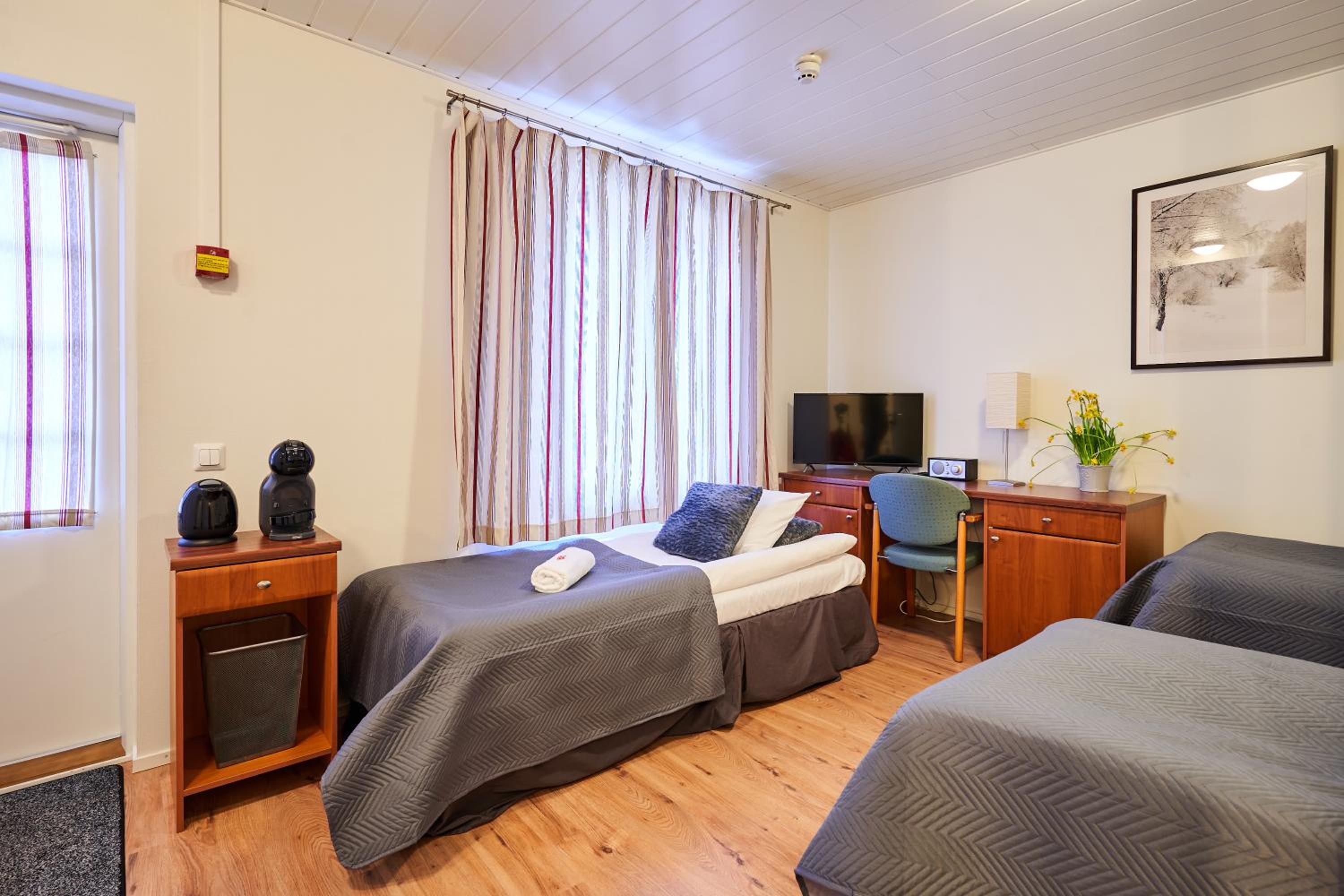 Triple Room with Private Bathroom - Photo 4