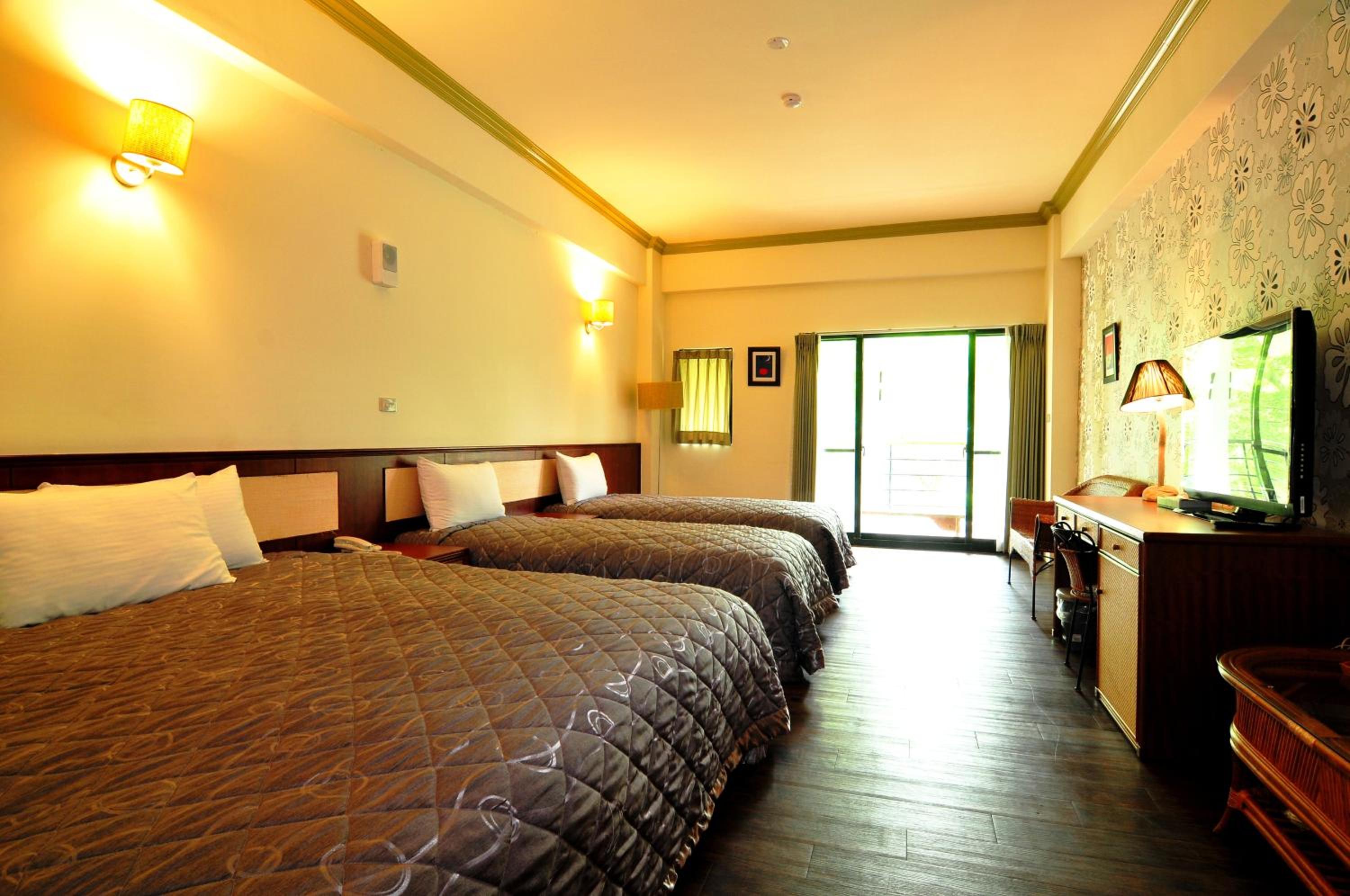 Superior Quadruple Room photo 2