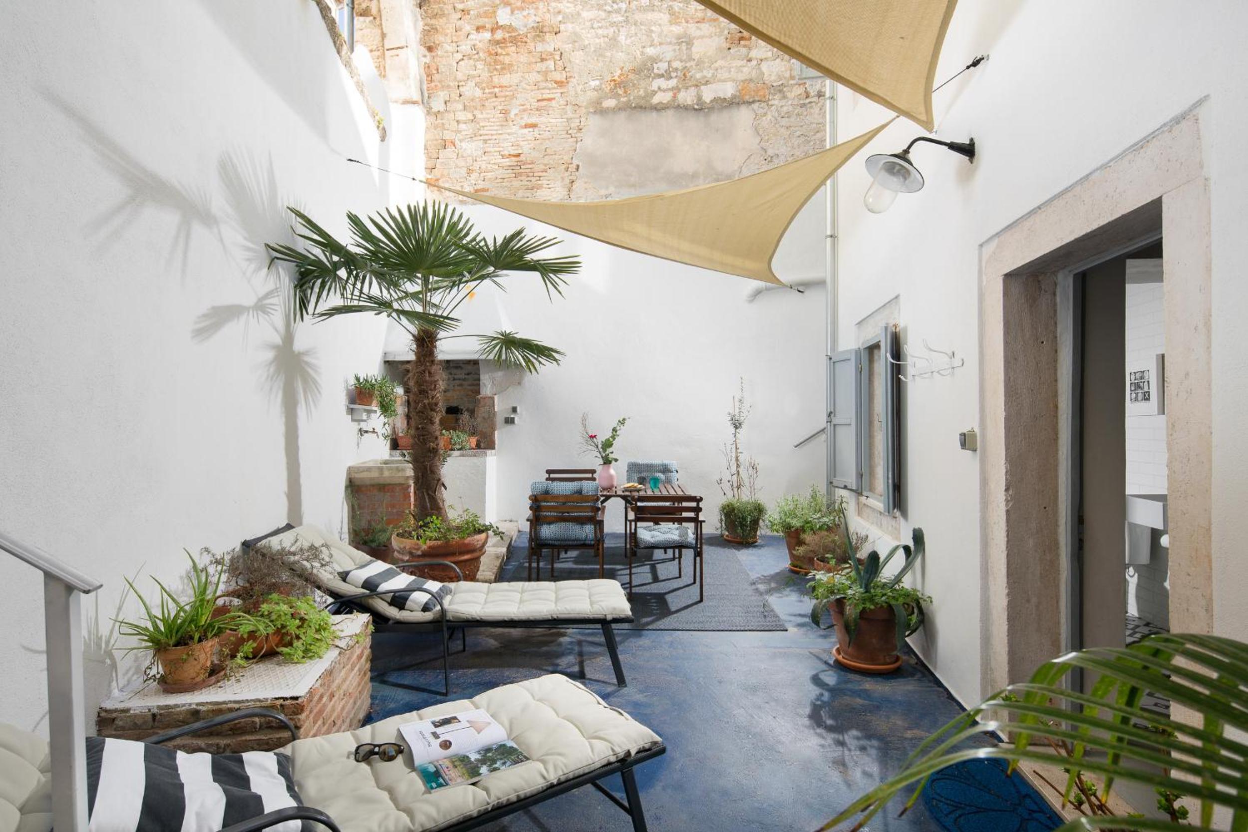 Apartment with Terrace
