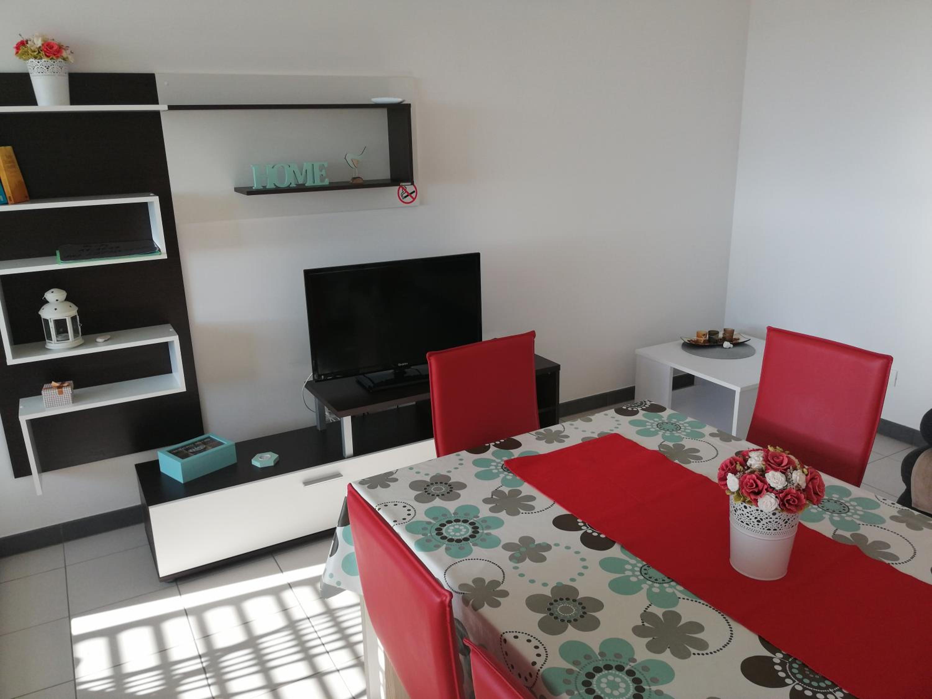 Two-Bedroom Apartment - Photo 9