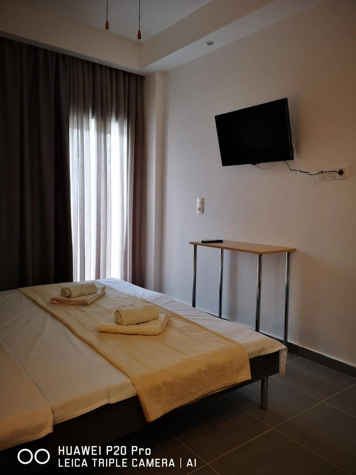 Deluxe Double Room with Balcony and Sea View photo 2