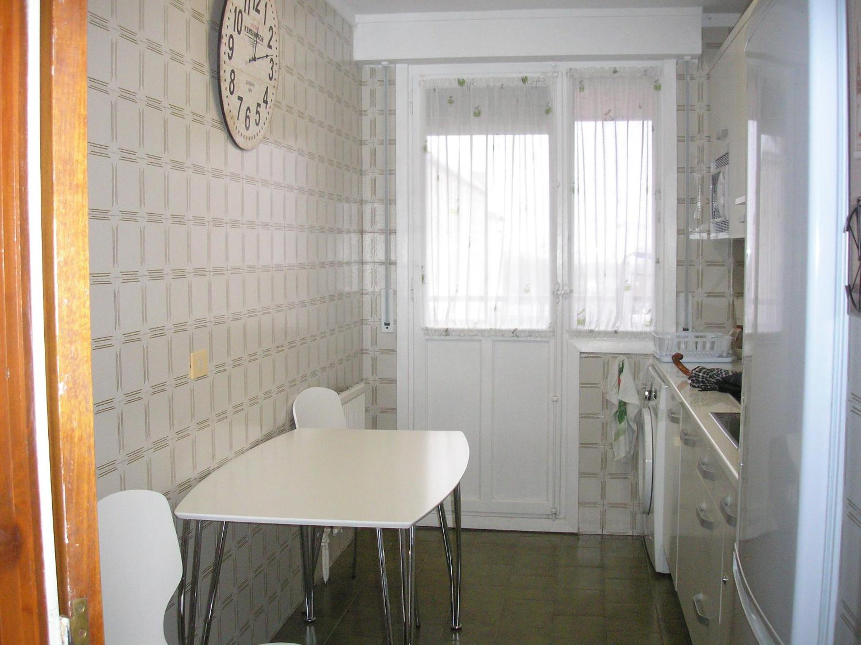 Three-Bedroom Apartment photo 2