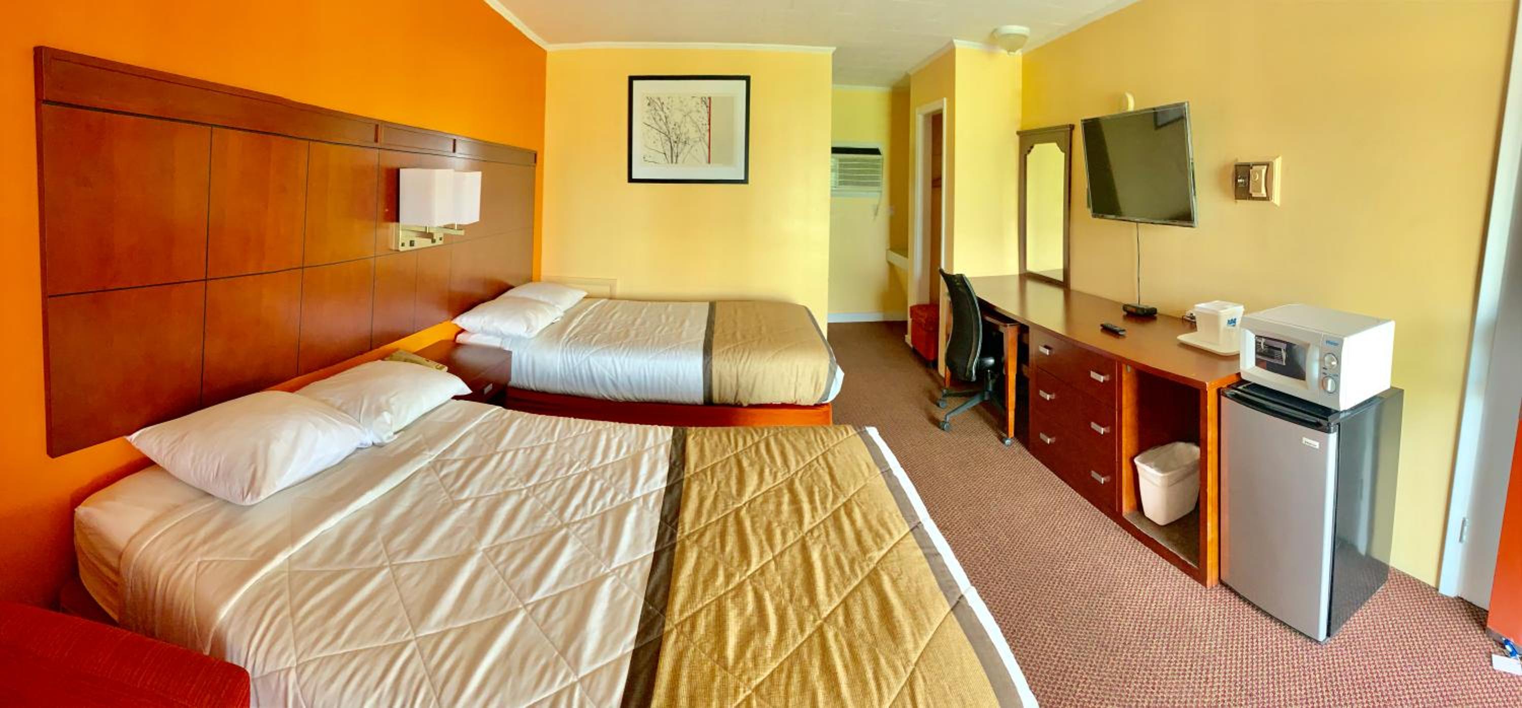 Double Room with Two Double Beds - Non-Smoking photo 1